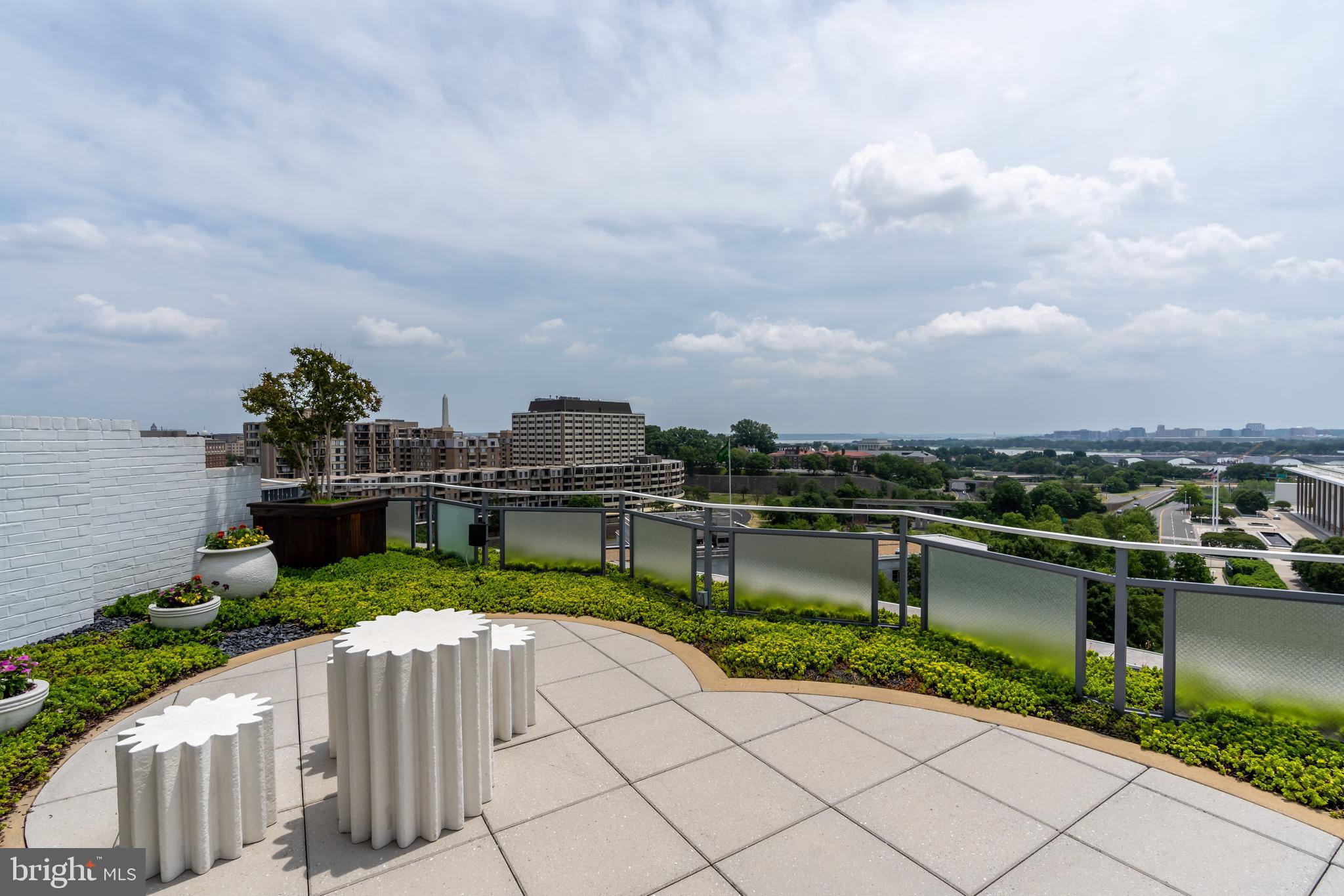 FOGGY BOTTOM - Residential