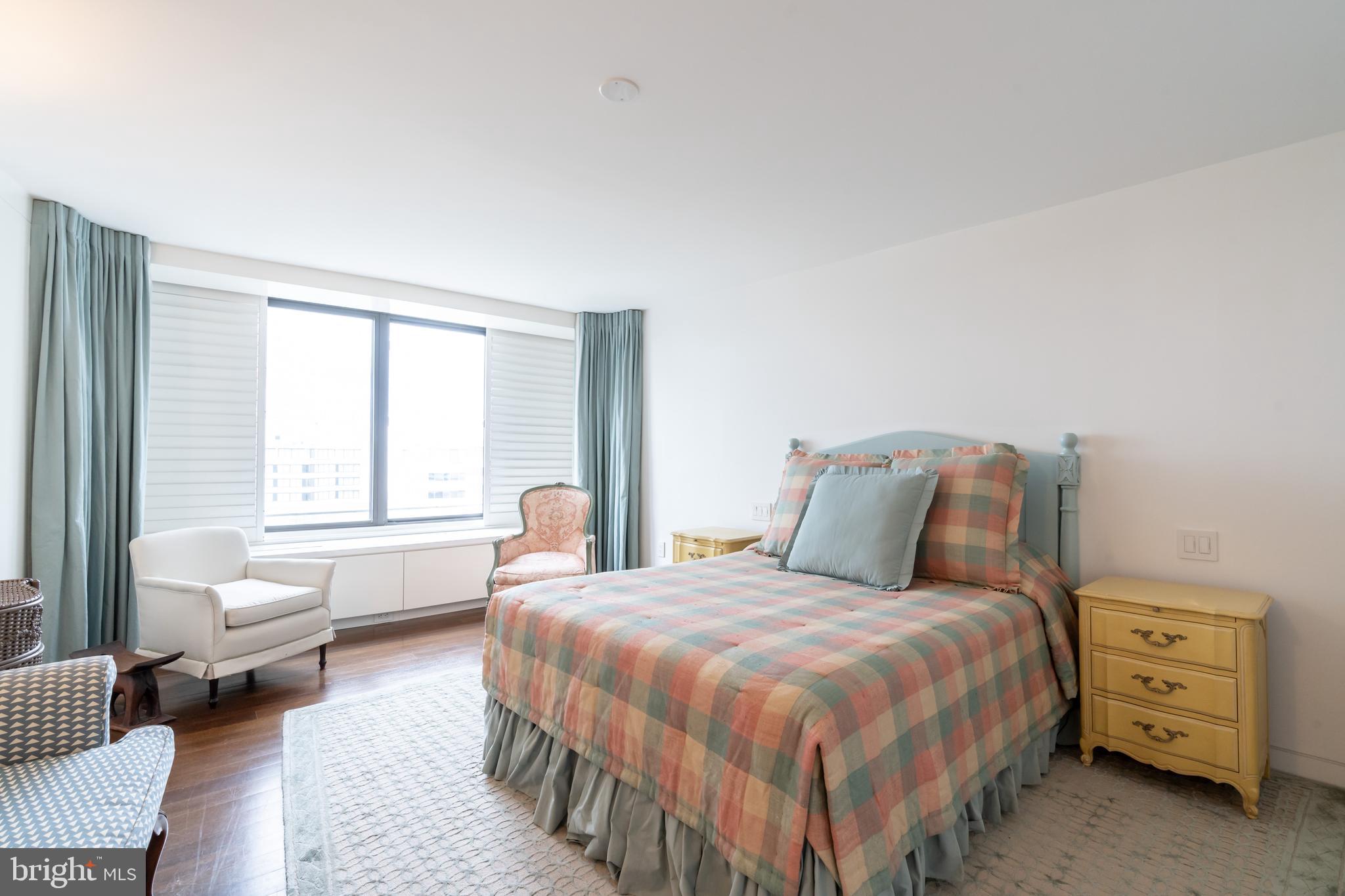 FOGGY BOTTOM - Residential