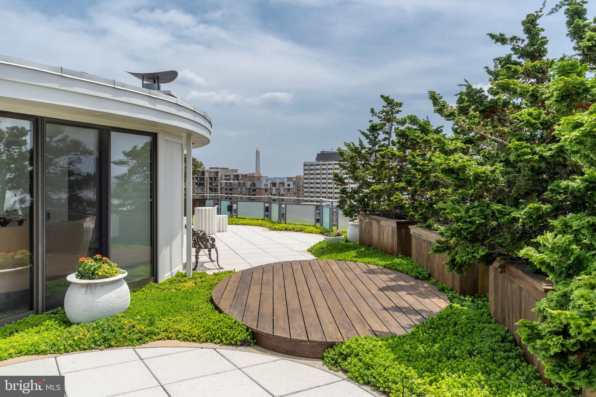 FOGGY BOTTOM - Residential