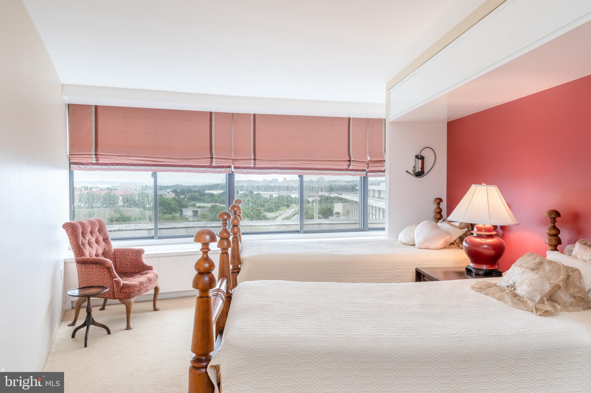 FOGGY BOTTOM - Residential