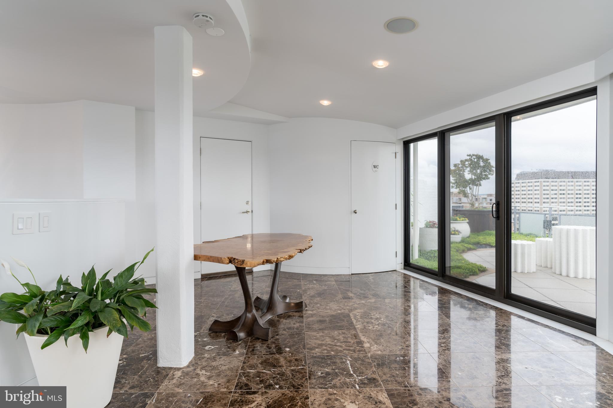 FOGGY BOTTOM - Residential