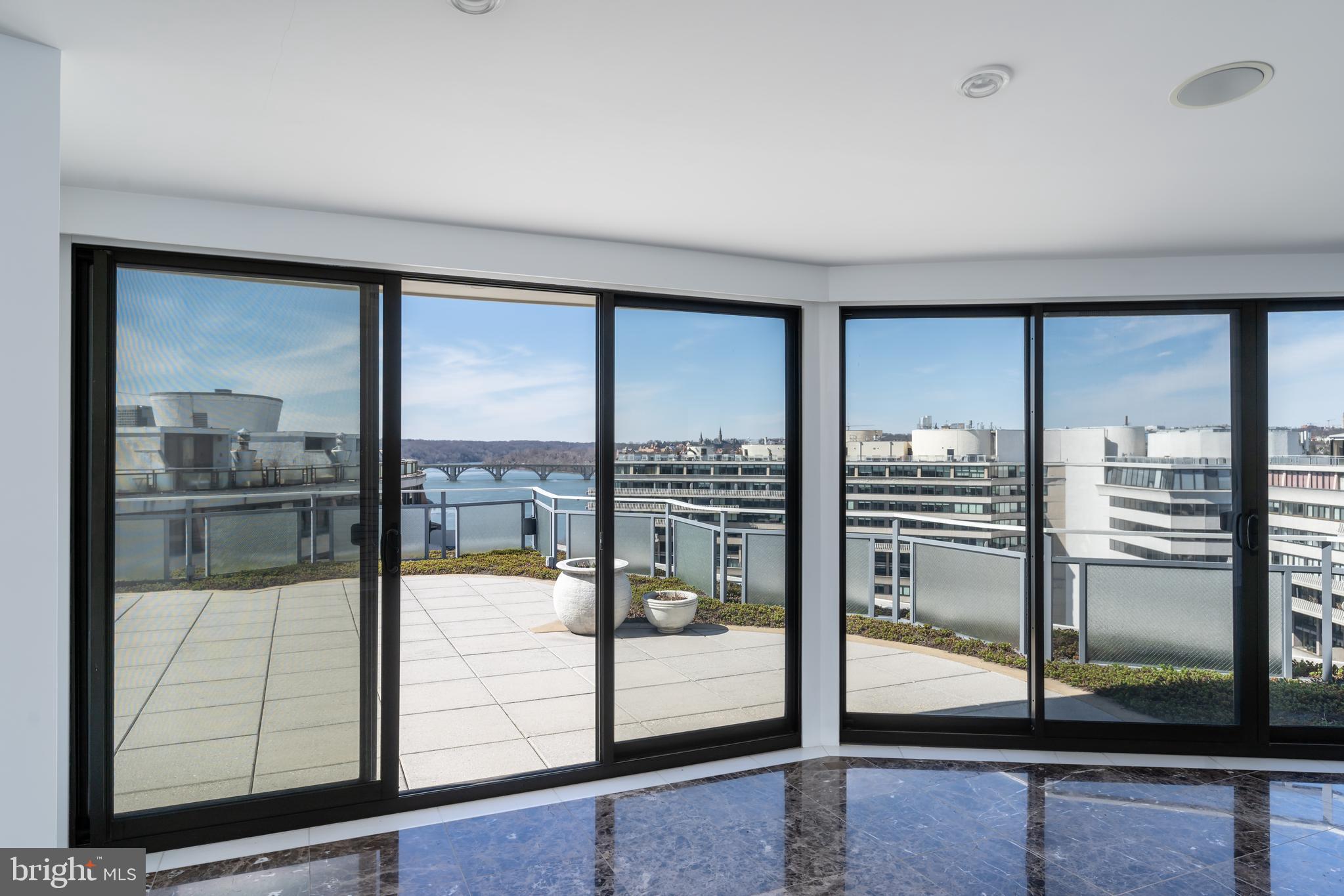 FOGGY BOTTOM - Residential