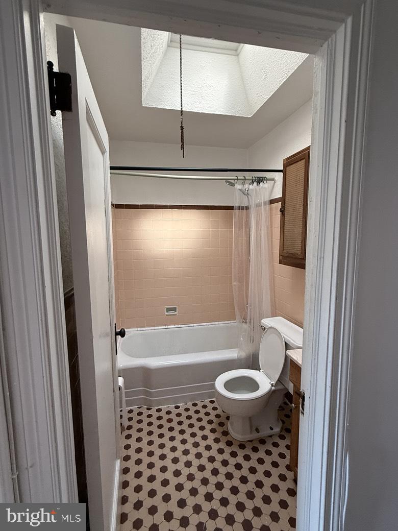 MAYFAIR (WEST) - Residential Lease