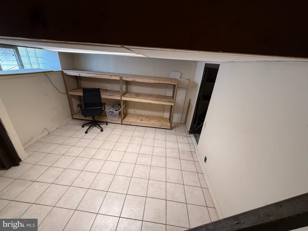 MAYFAIR (WEST) - Residential Lease