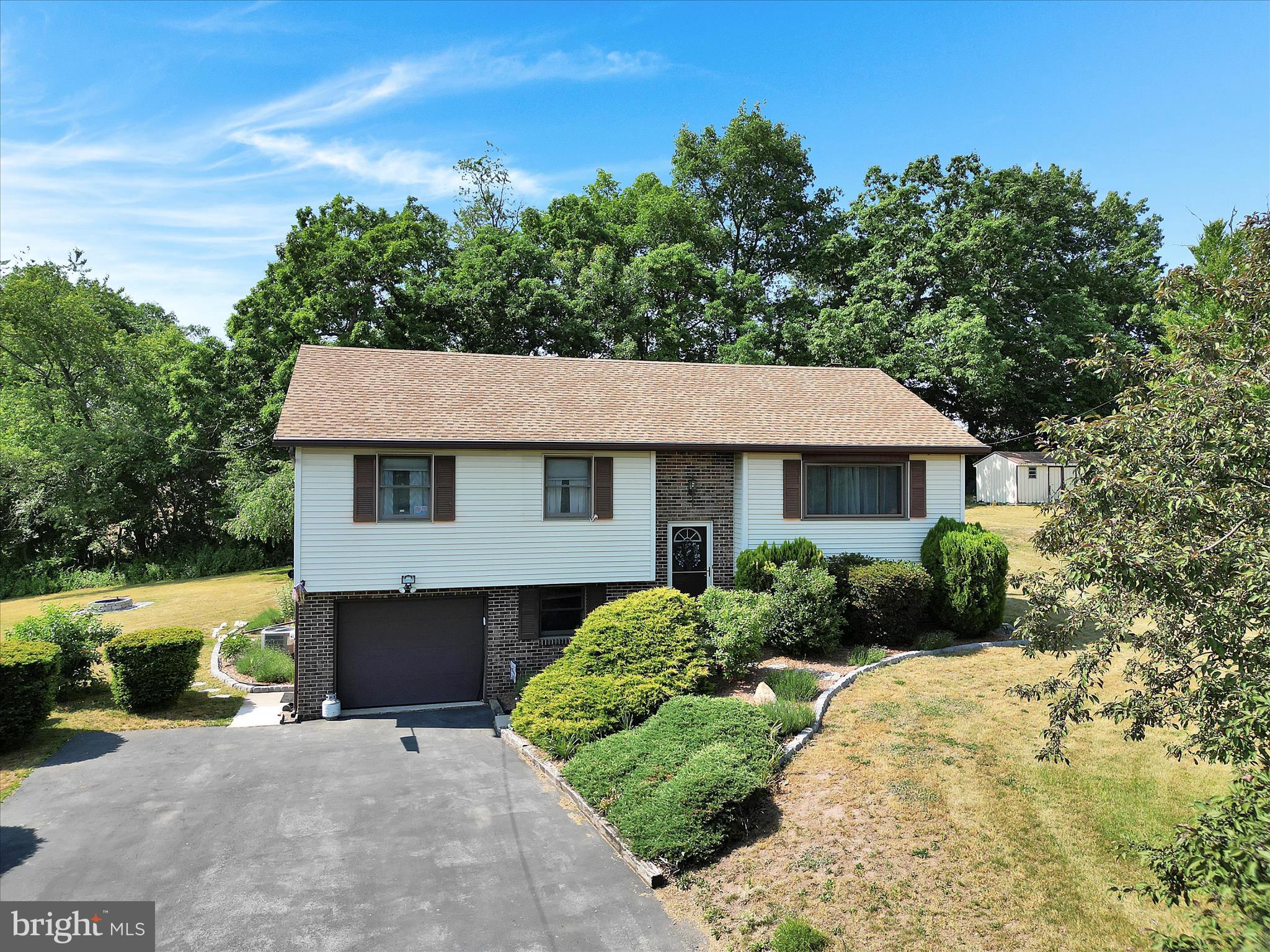 LAKE WYNONAH - Residential