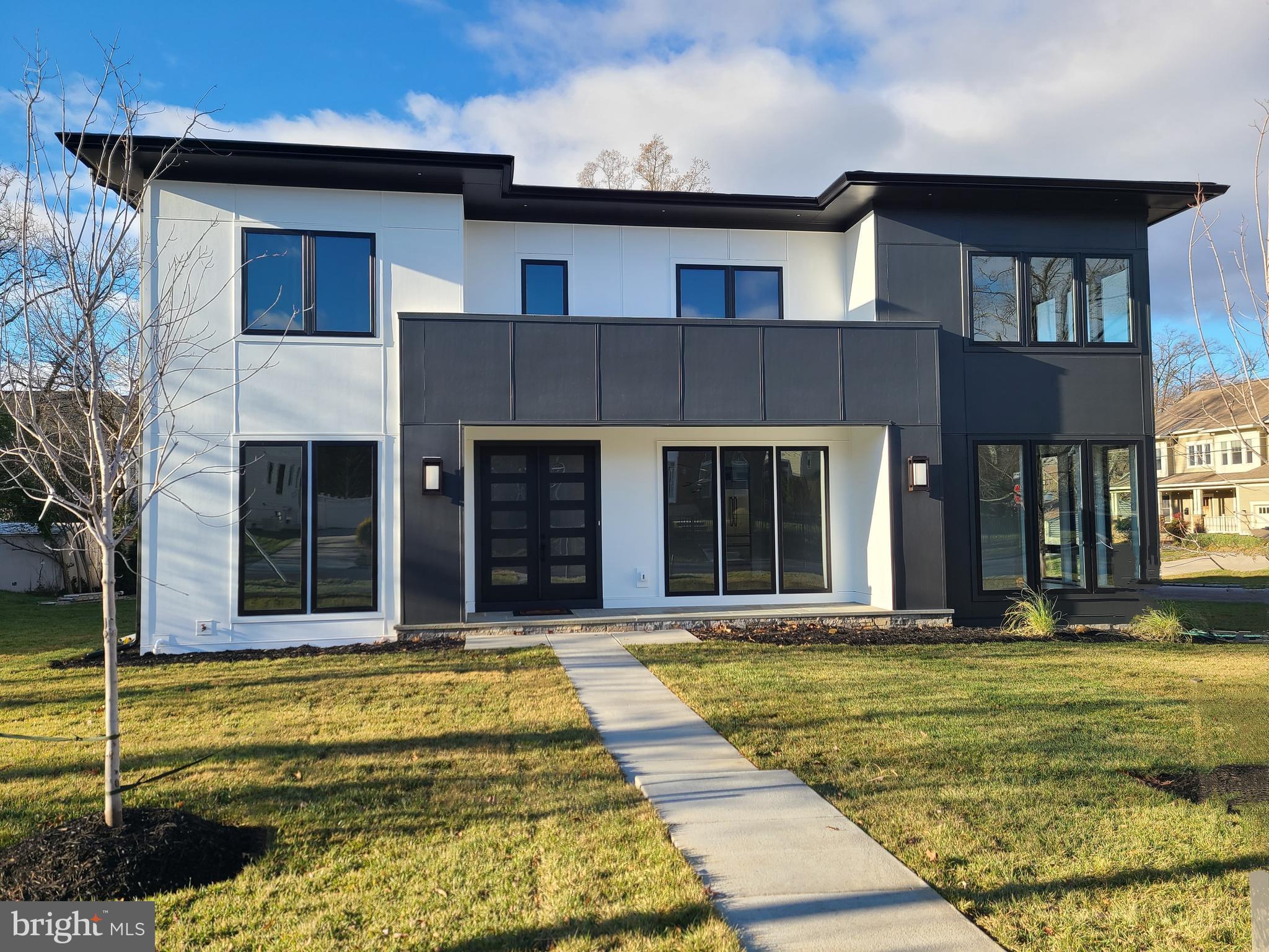 2213 BOXWOOD DRIVE