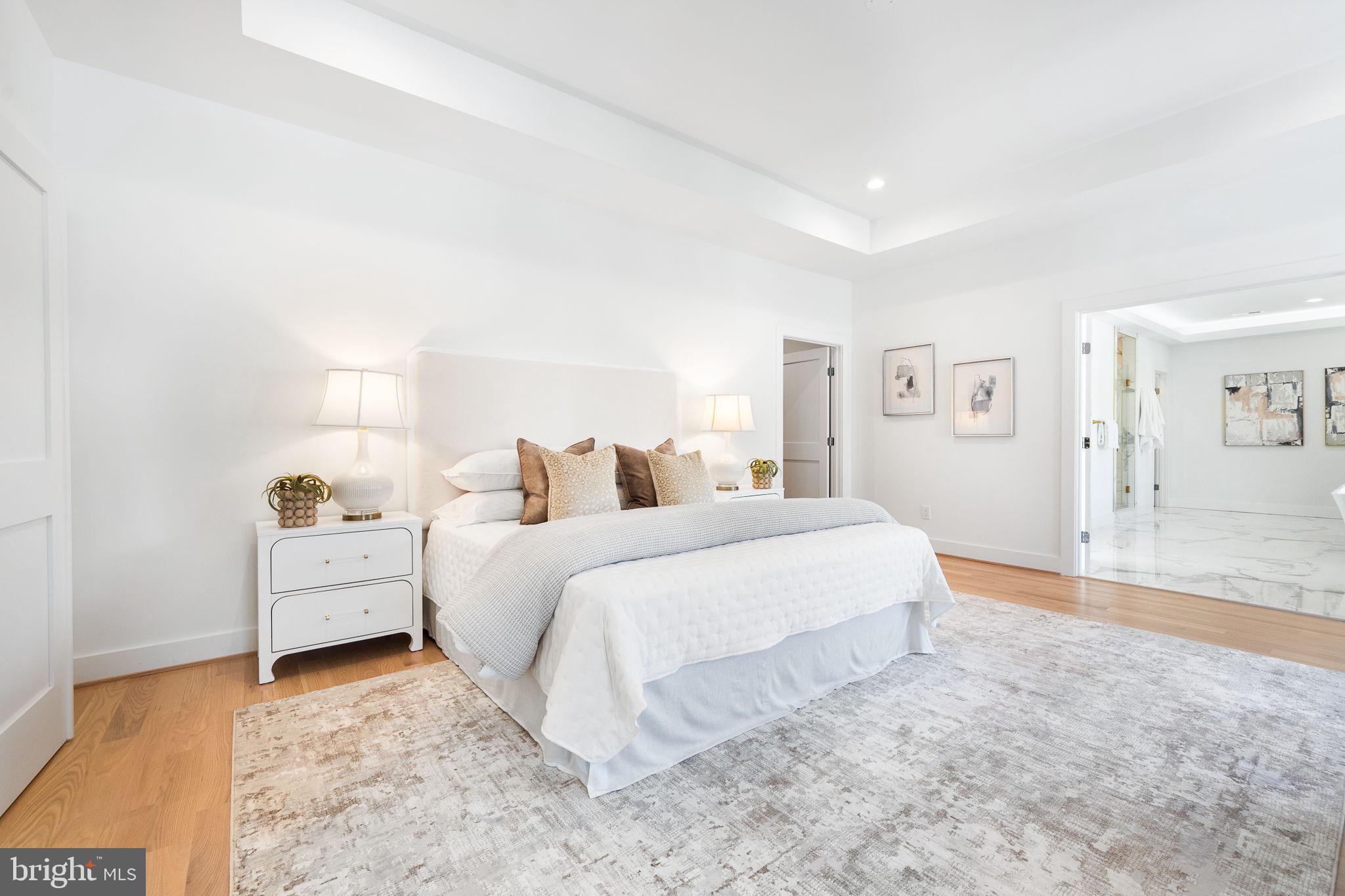 CHURCHILL SQUARE - Residential