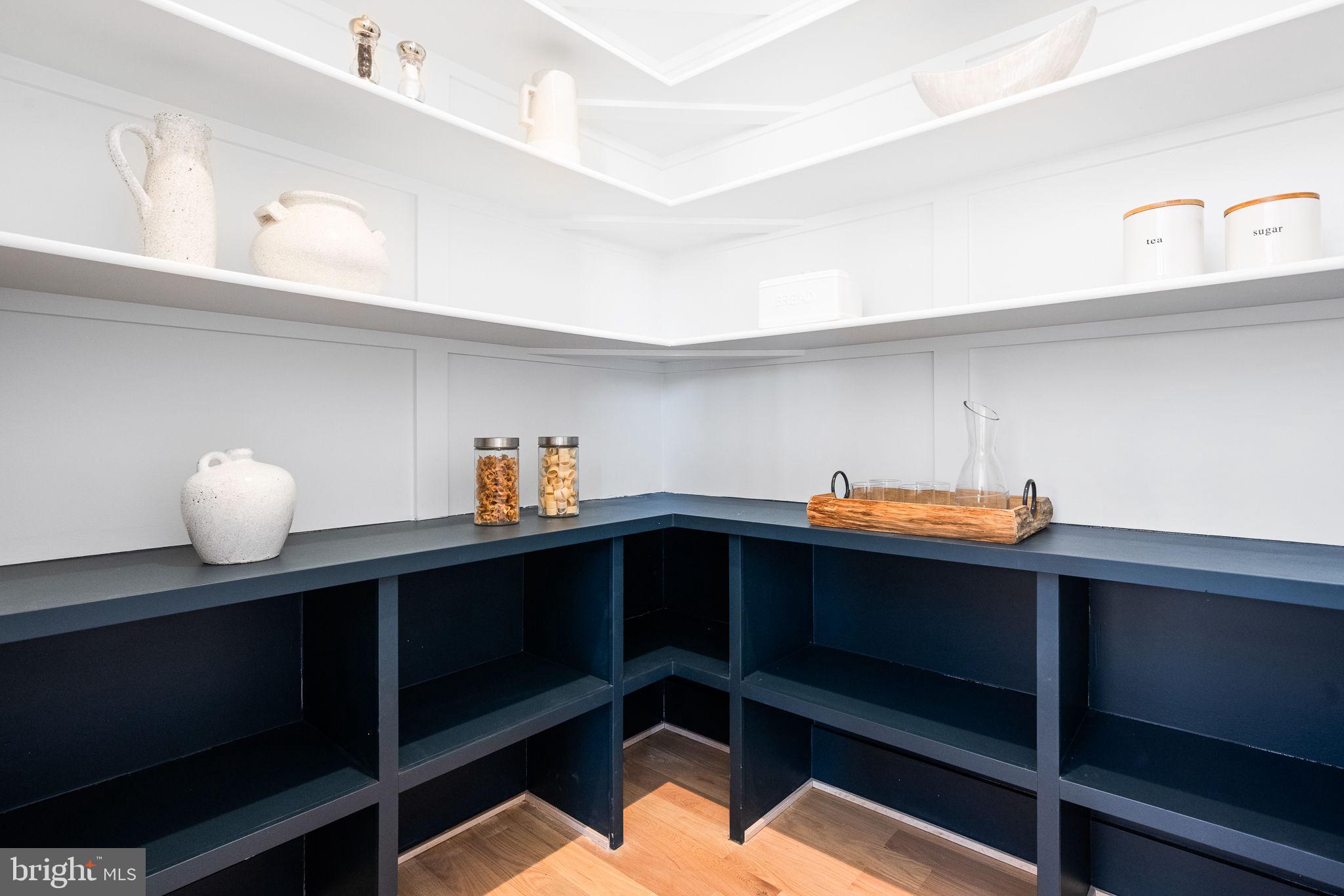 CHURCHILL SQUARE - Residential