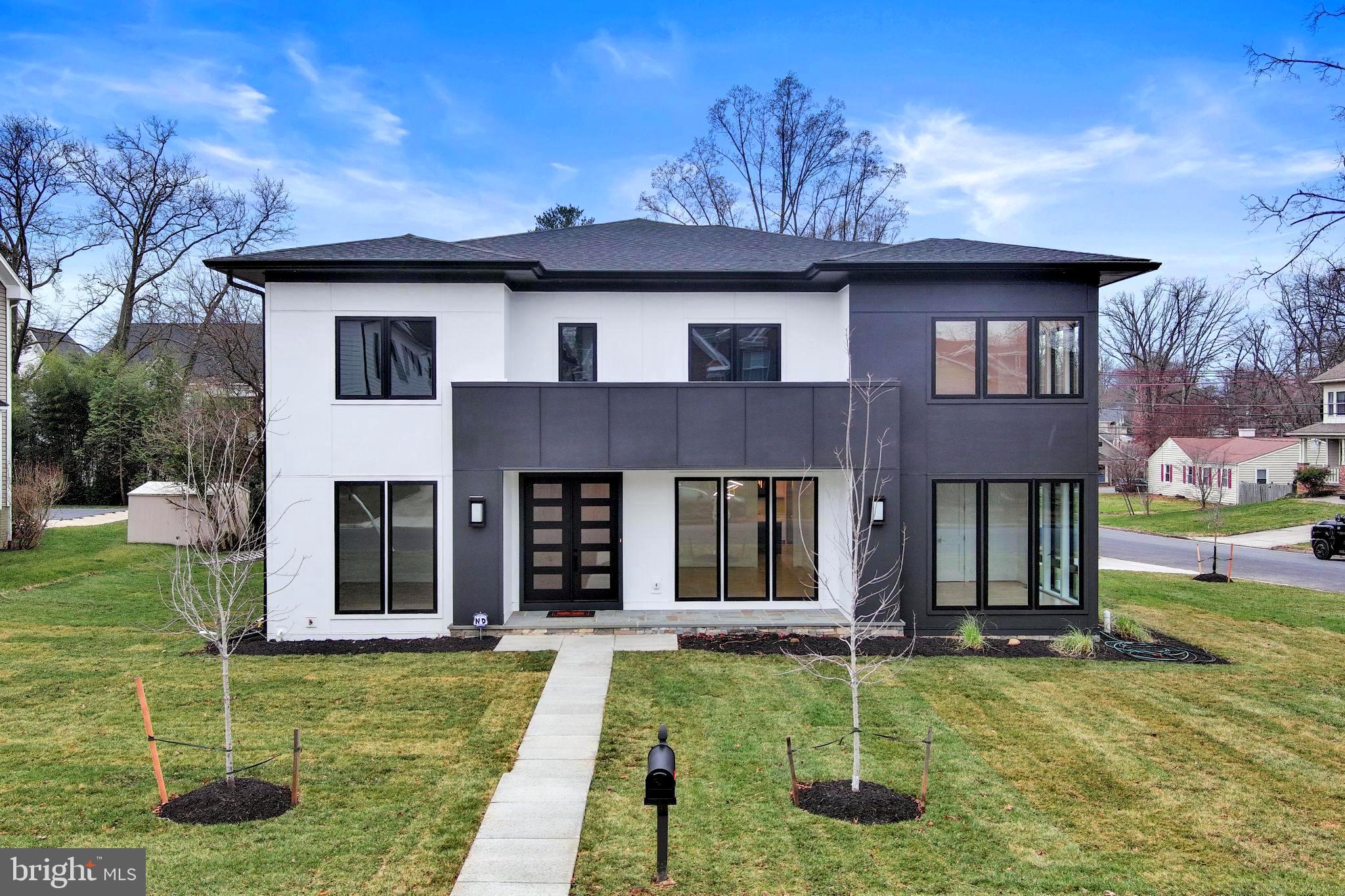 CHURCHILL SQUARE - Residential