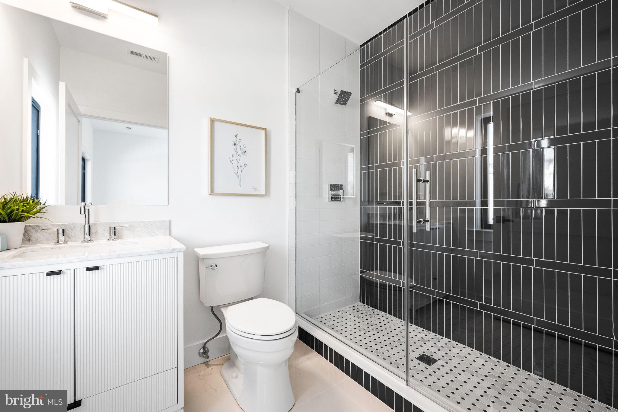 CHURCHILL SQUARE - Residential