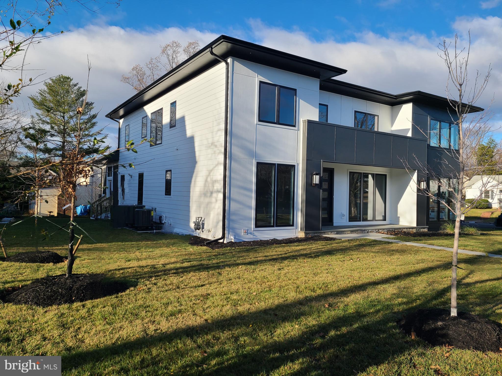 CHURCHILL SQUARE - Residential