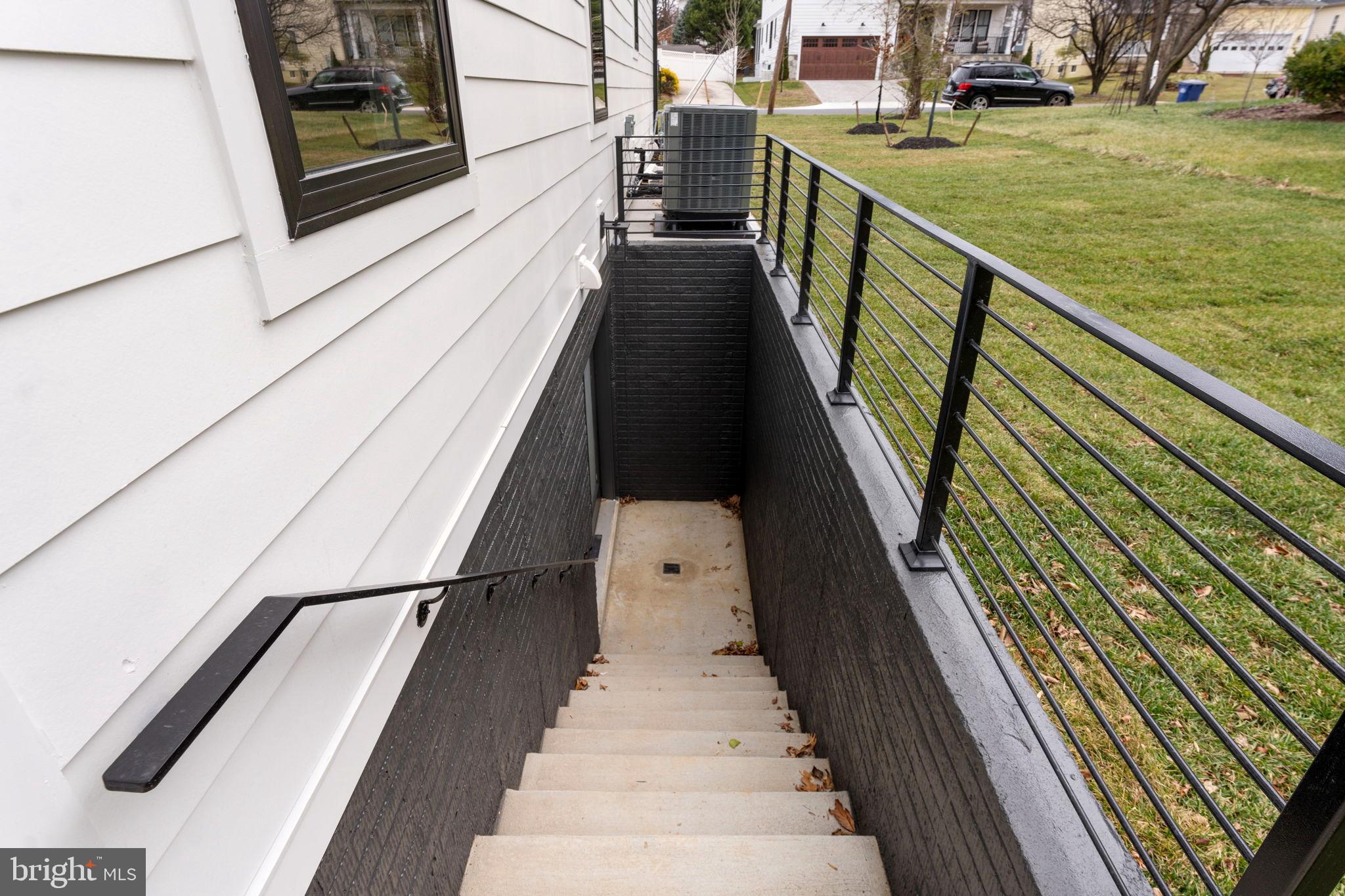 CHURCHILL SQUARE - Residential