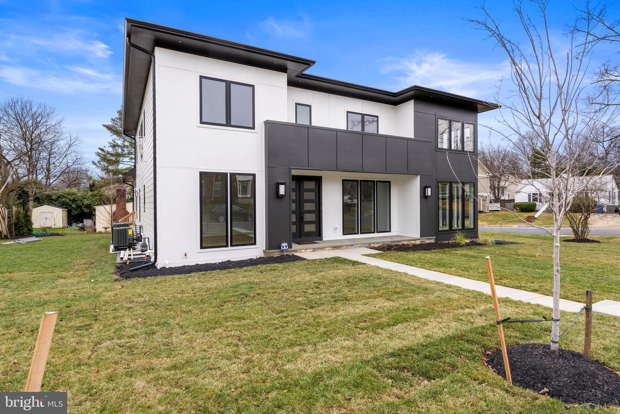 CHURCHILL SQUARE - Residential