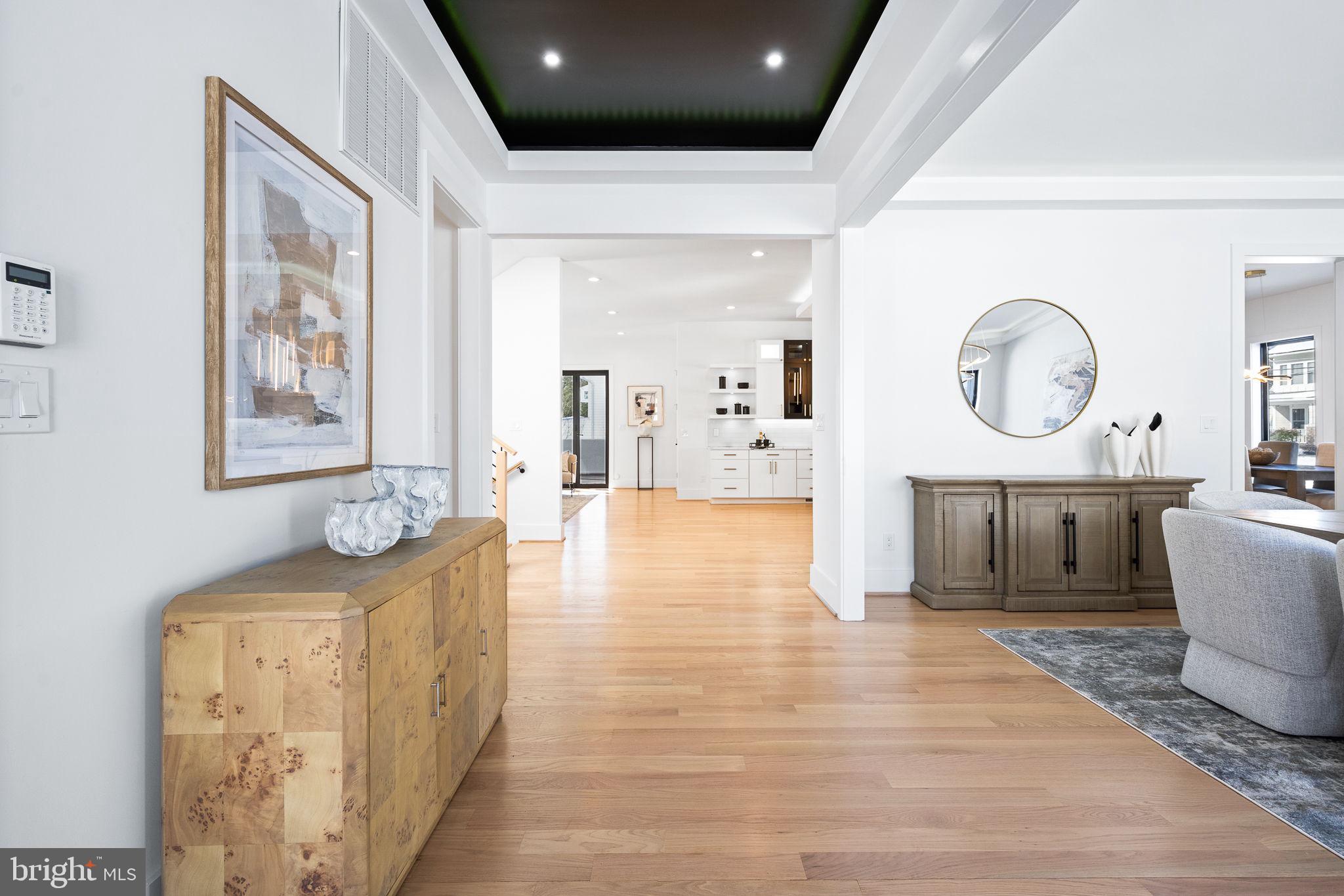 CHURCHILL SQUARE - Residential