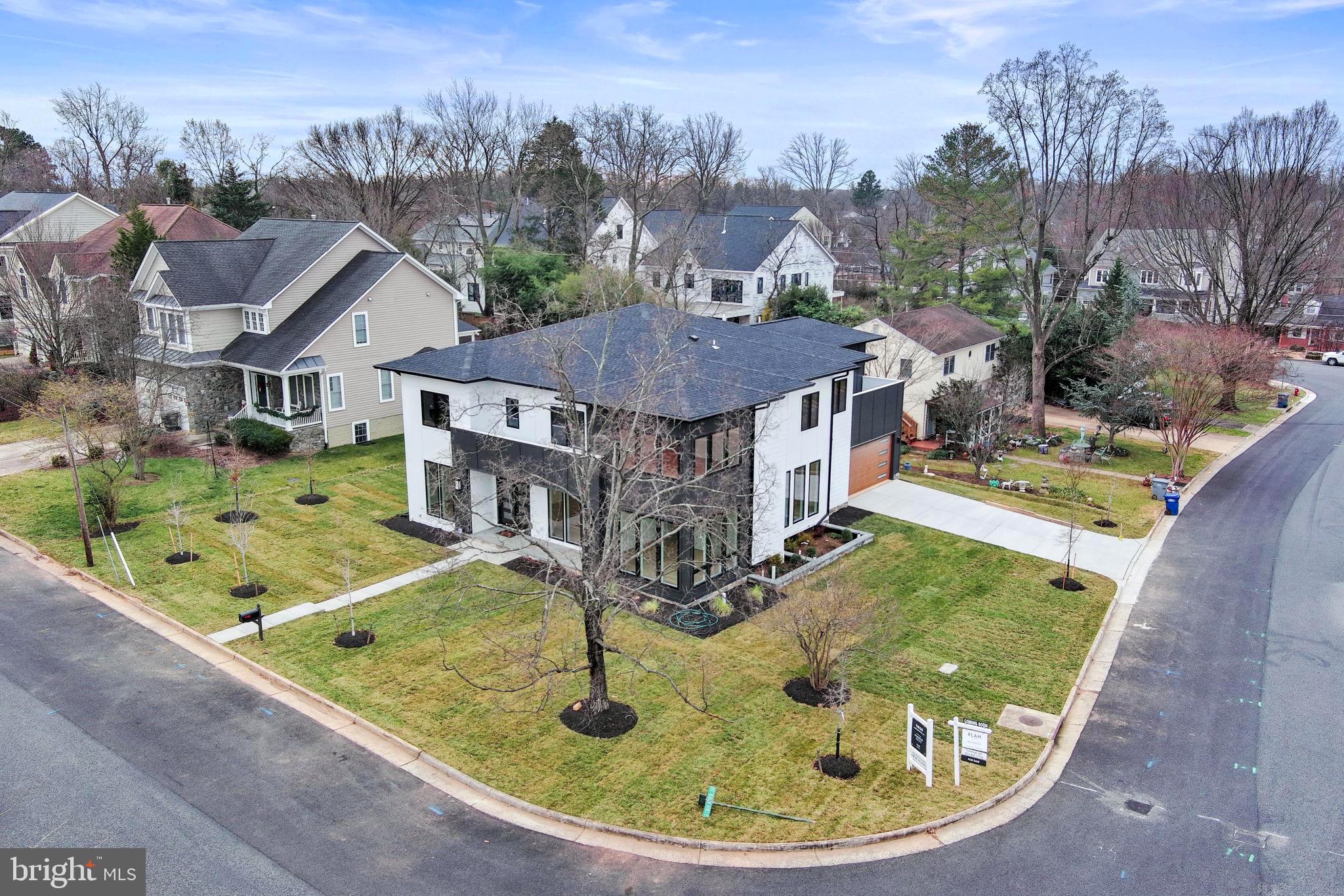 CHURCHILL SQUARE - Residential