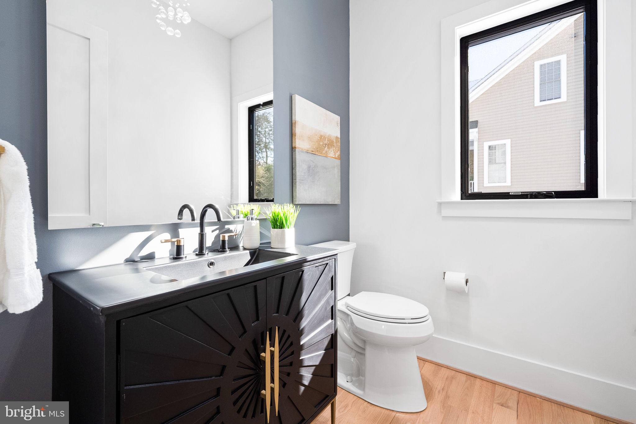 CHURCHILL SQUARE - Residential