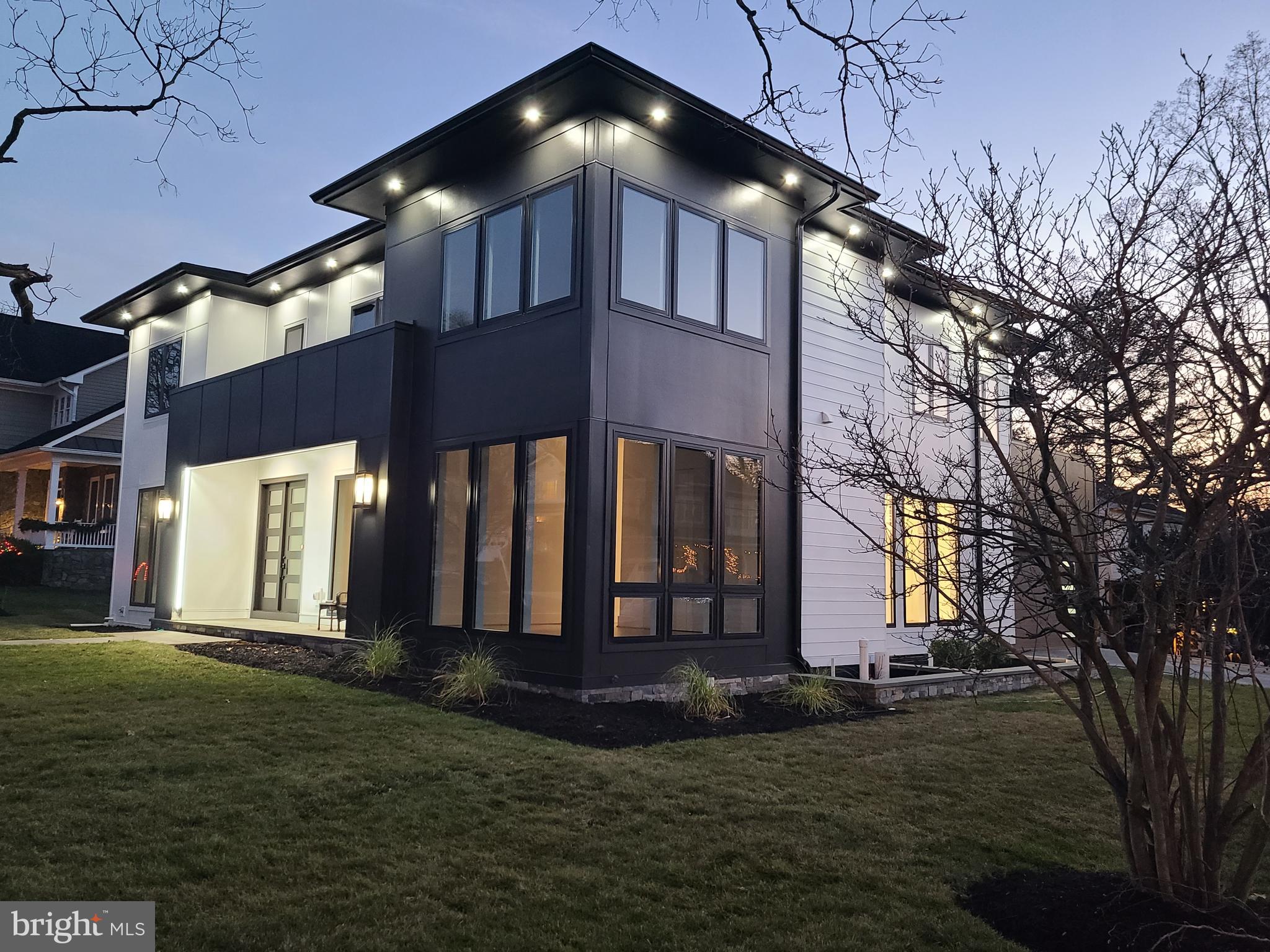 CHURCHILL SQUARE - Residential