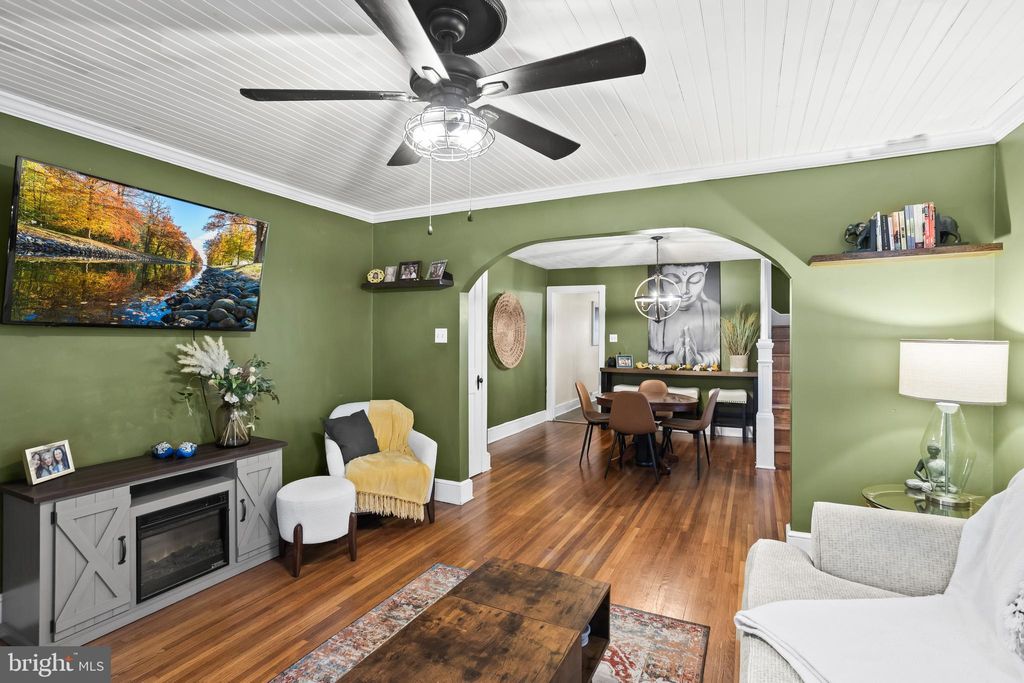 Photo of 156 E Park Street, Elizabethtown, PA 17022 (MLS # PALA2061148)