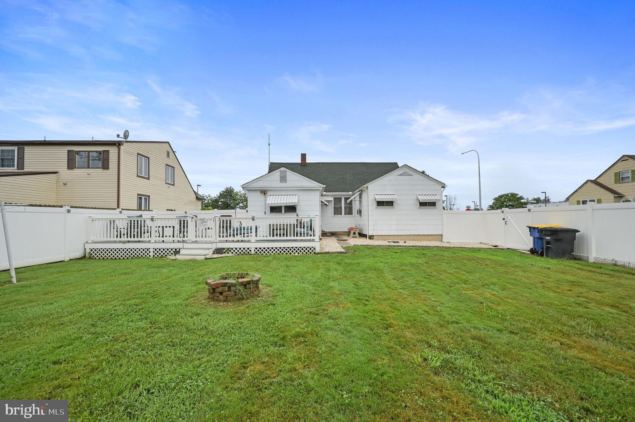 728 WHITE OAK ROAD
