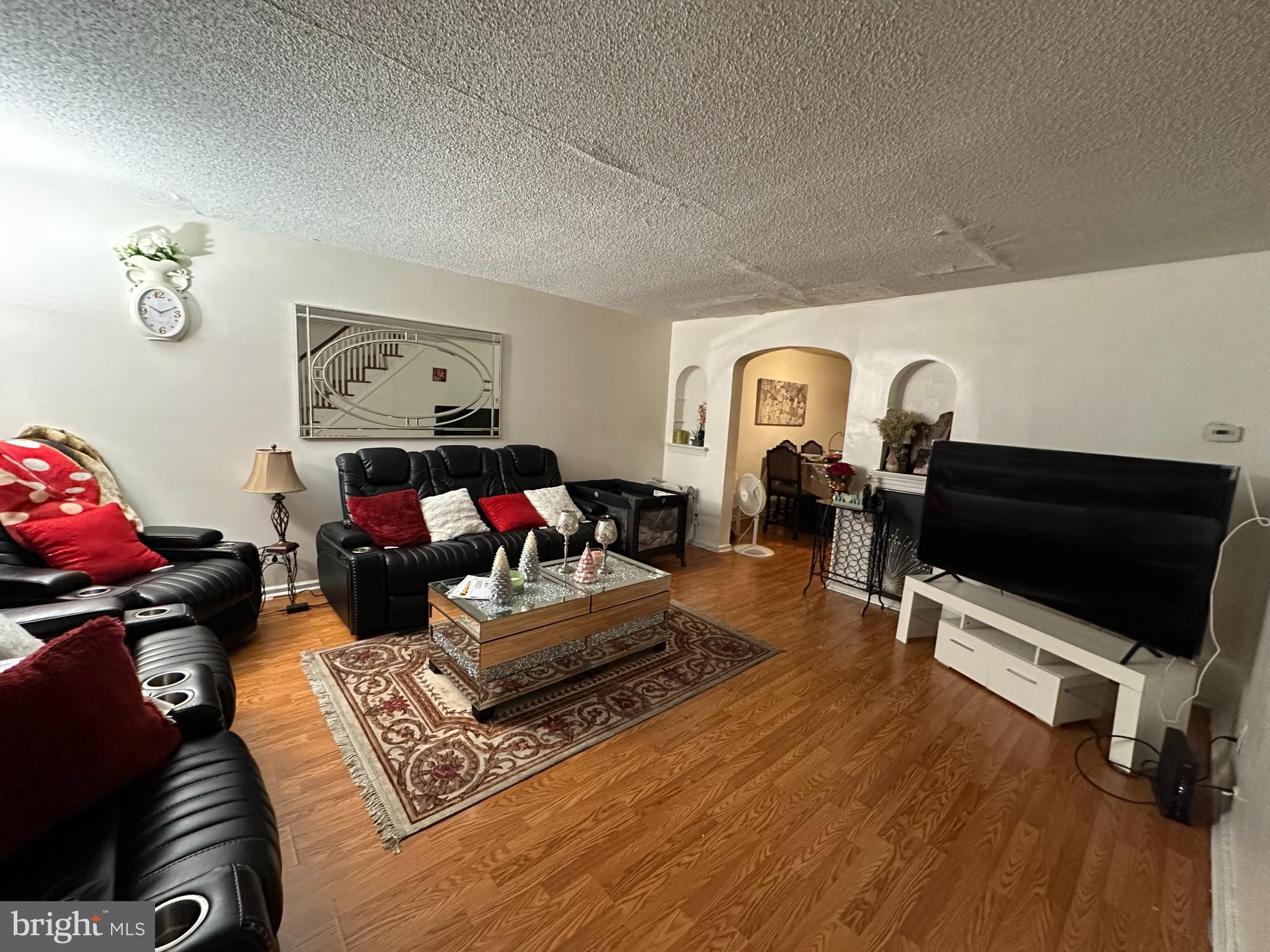 MAYFAIR (EAST) - Residential