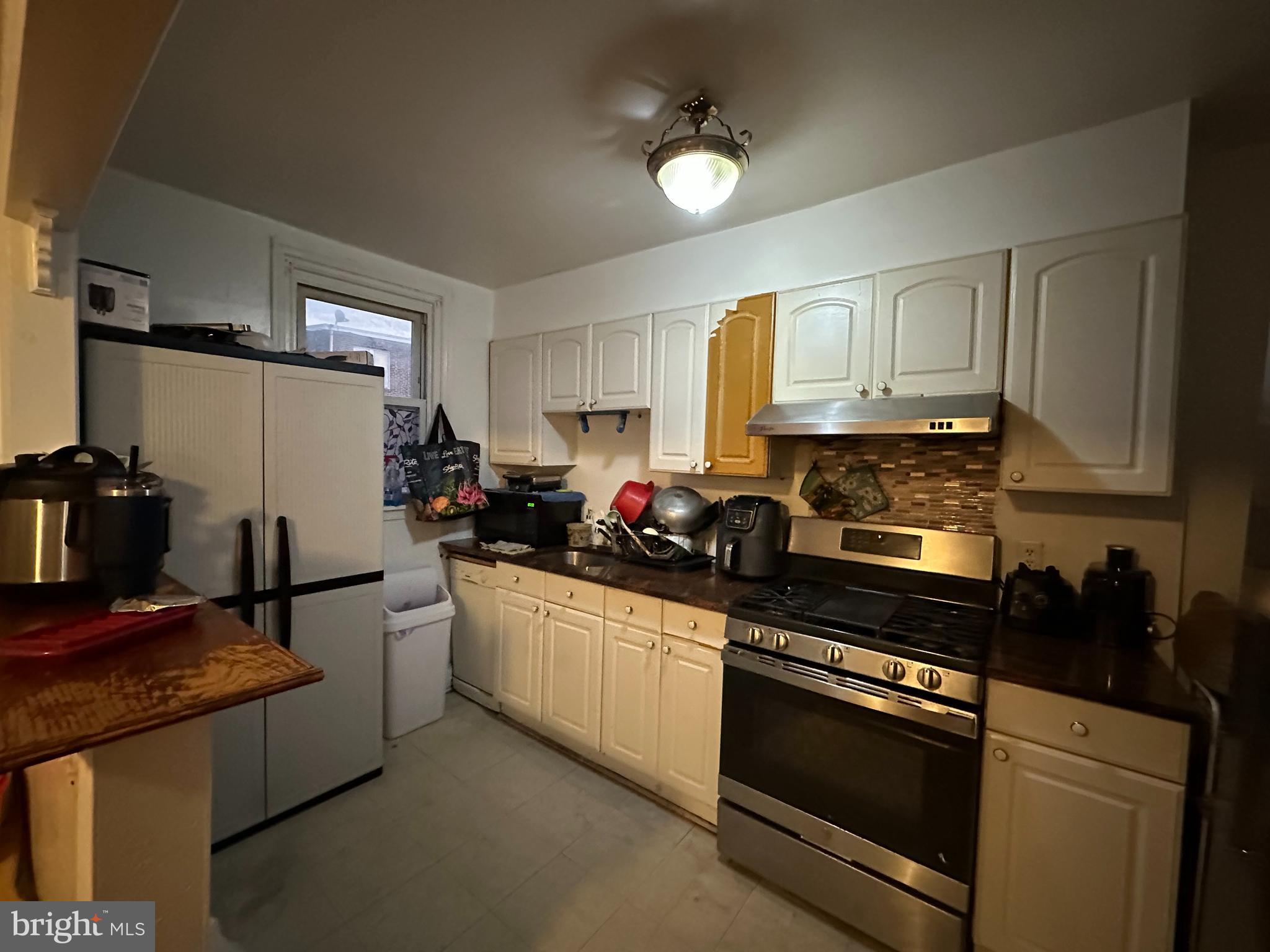 MAYFAIR (EAST) - Residential