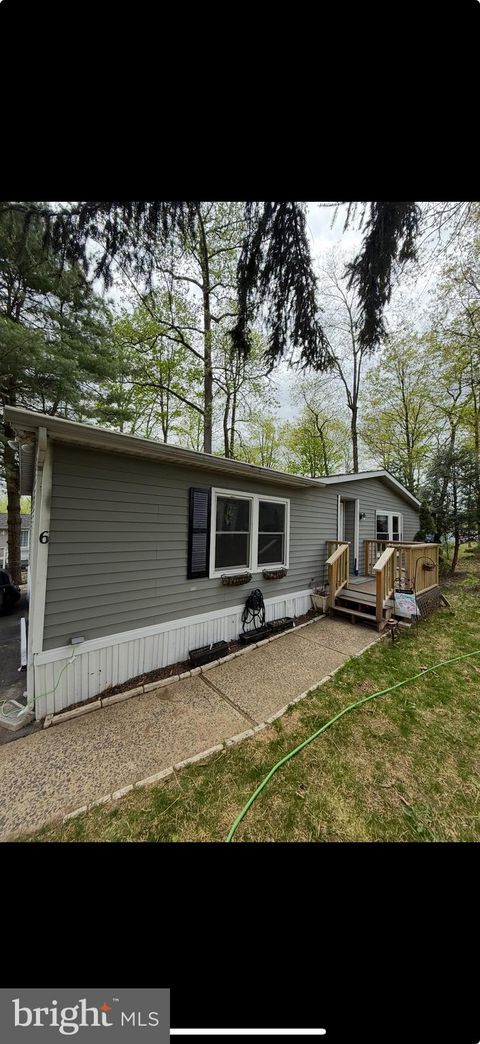 6 ESTHER DRIVE QUAKERTOWN PA 18951
