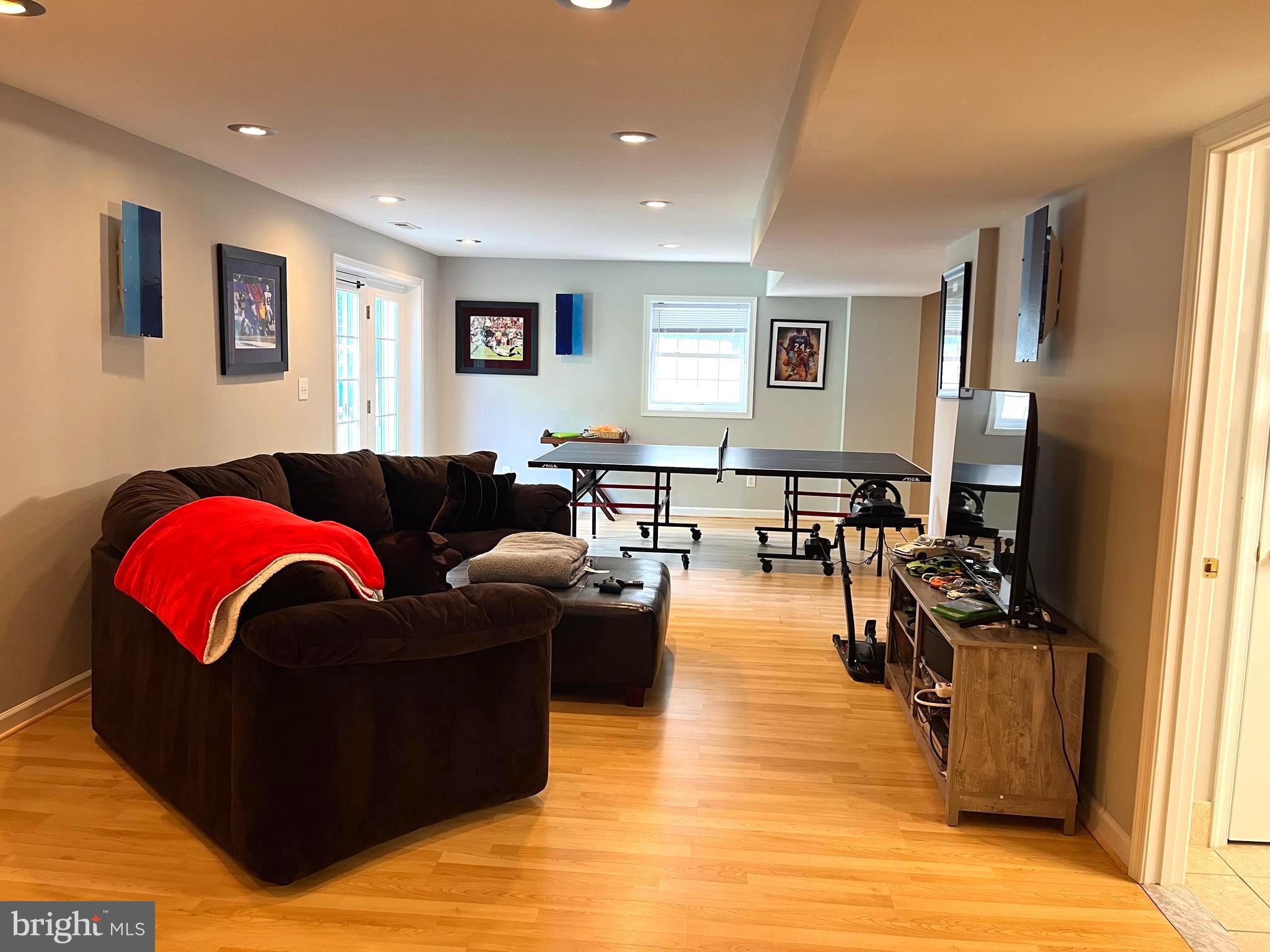 WEST GROVE ESTATES - Residential Lease