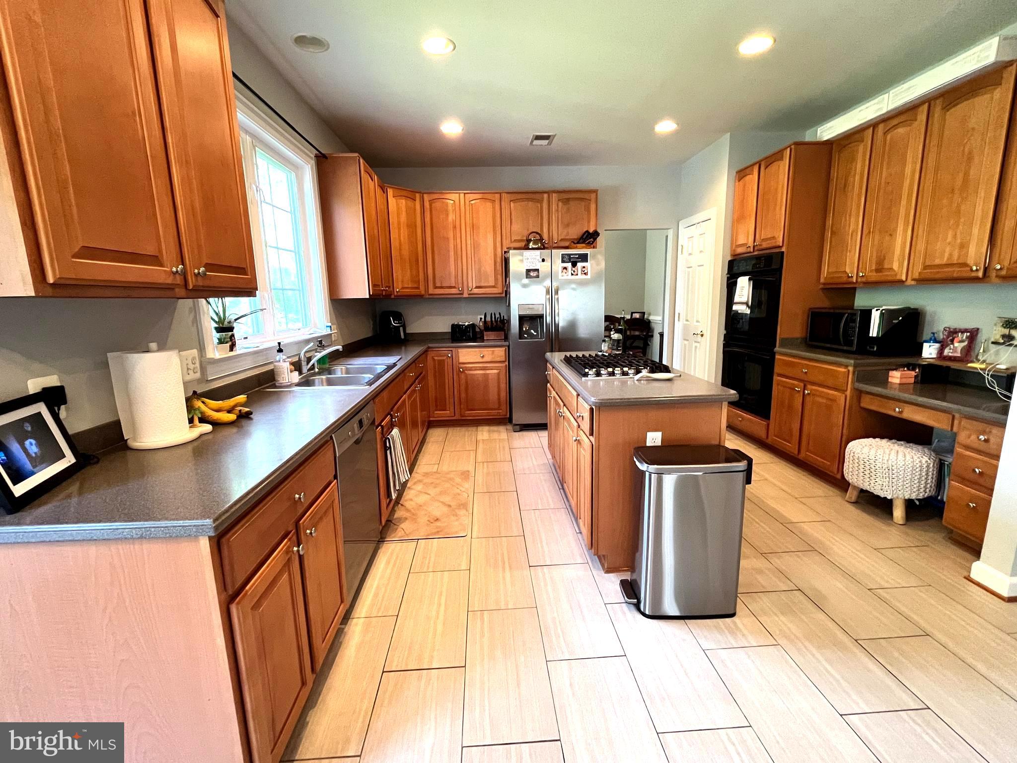 WEST GROVE ESTATES - Residential Lease