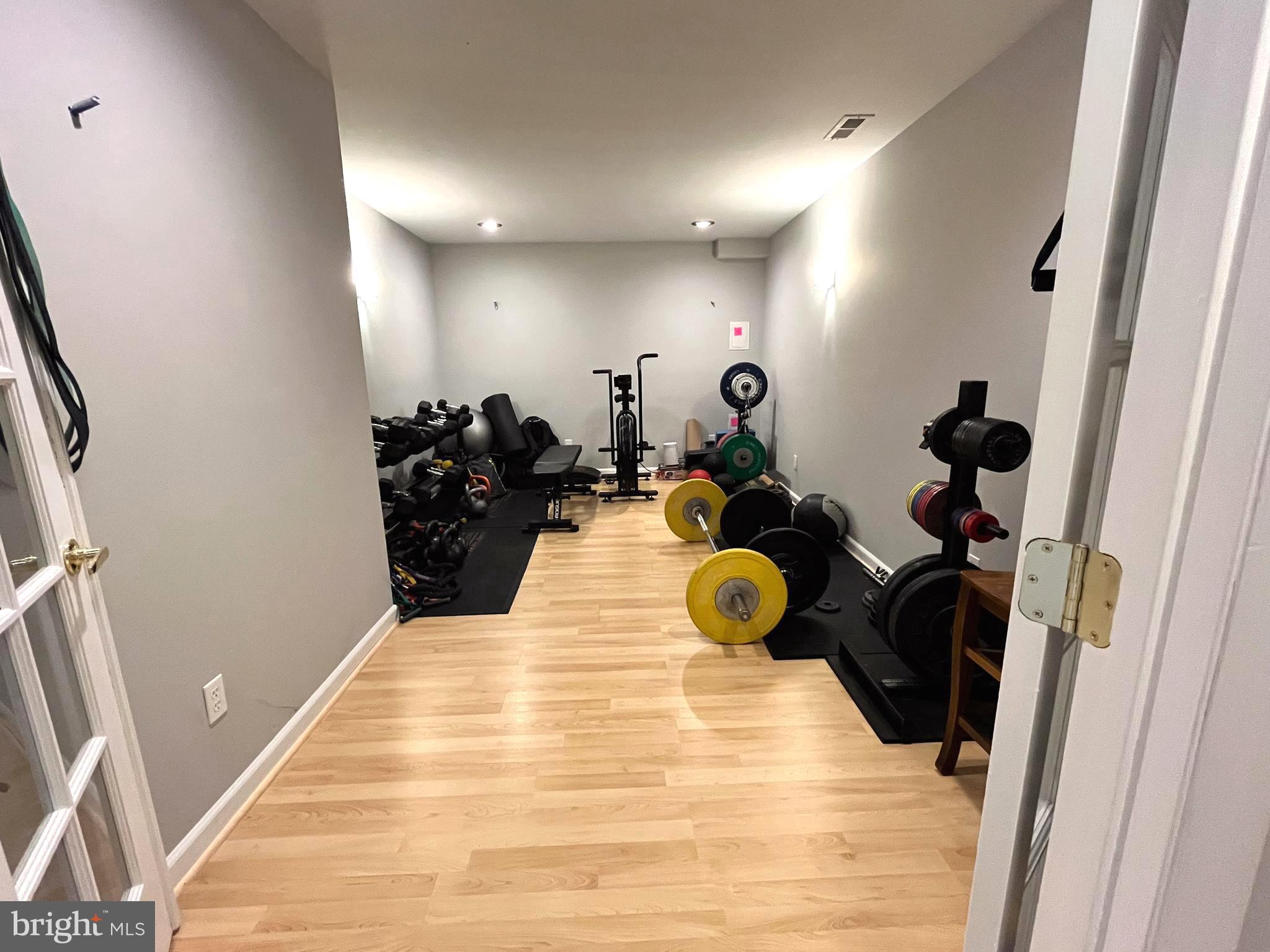 WEST GROVE ESTATES - Residential Lease