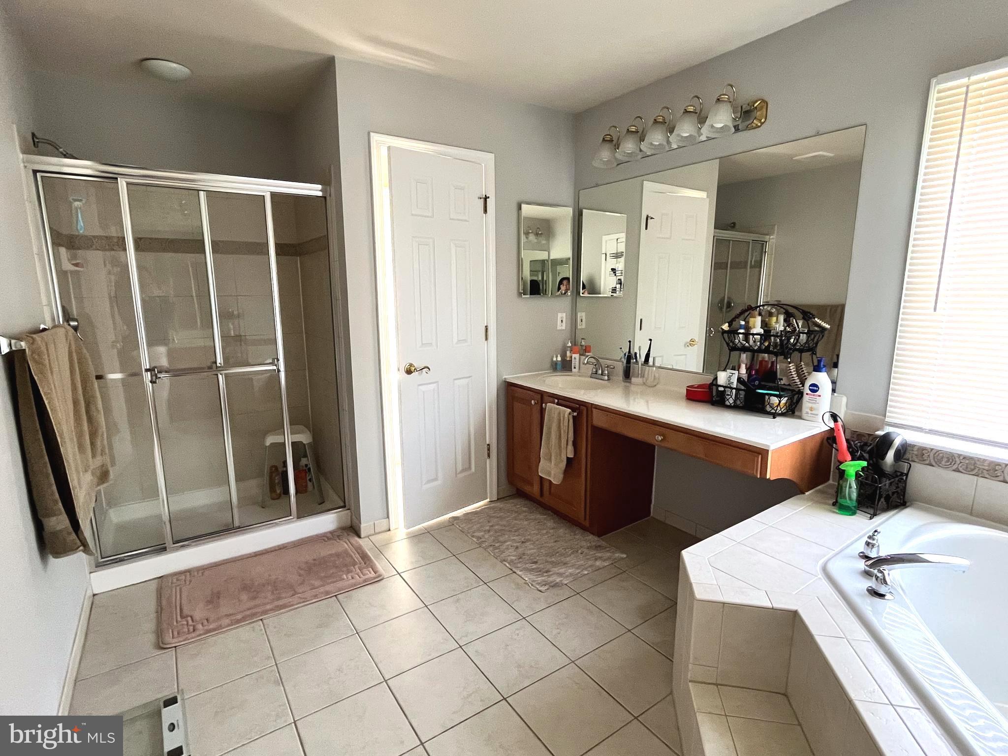 WEST GROVE ESTATES - Residential Lease