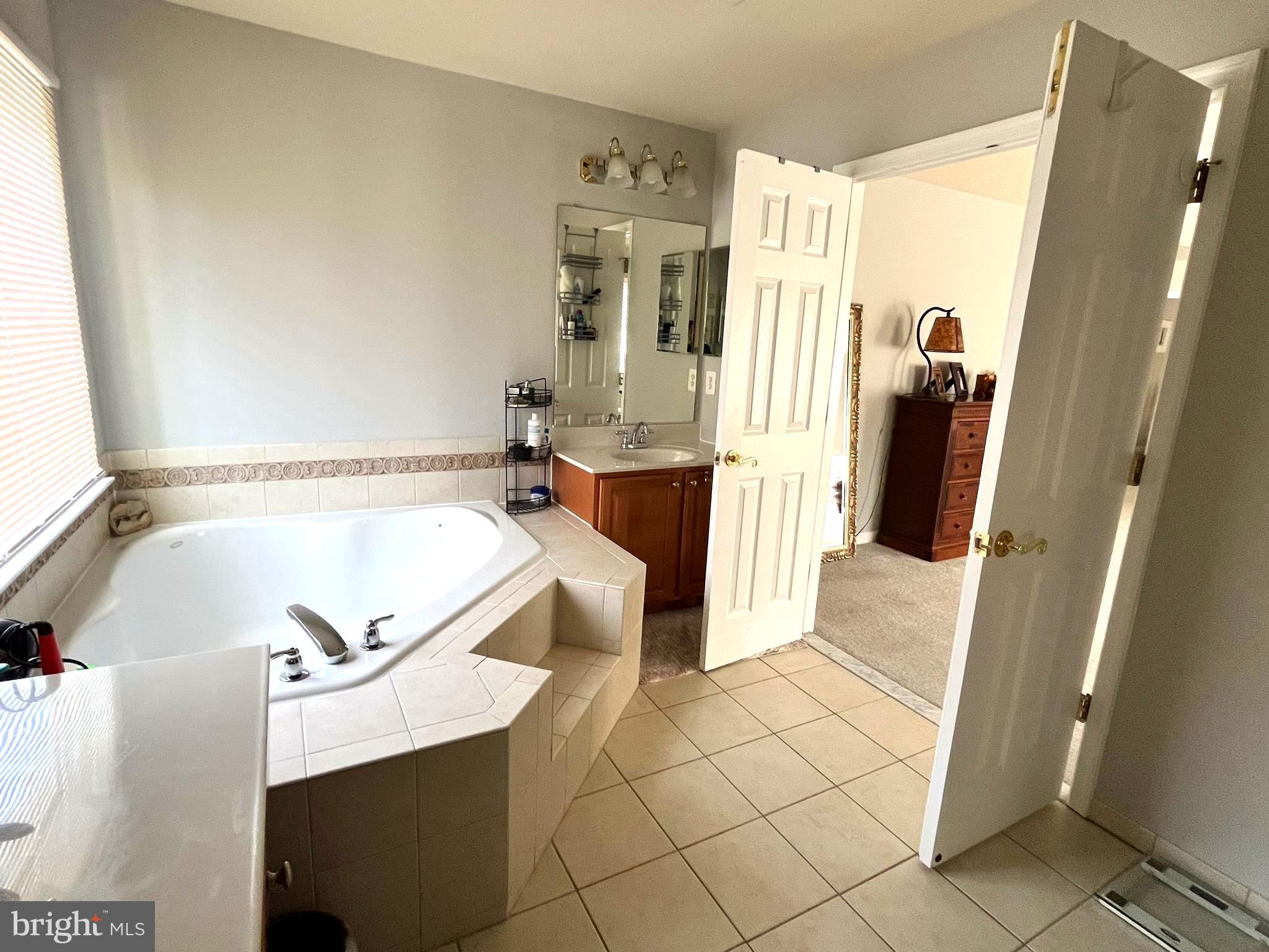 WEST GROVE ESTATES - Residential Lease