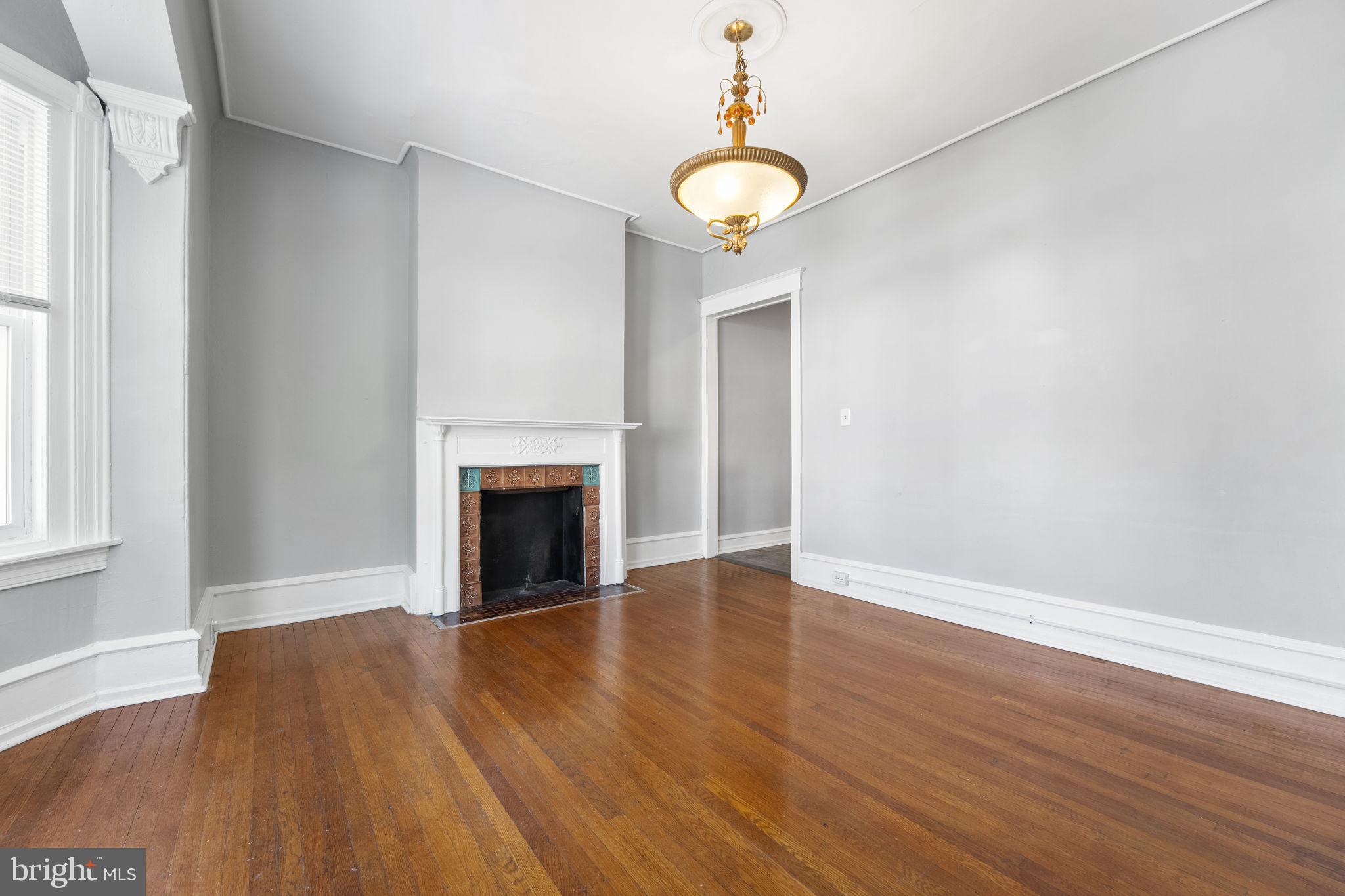 246 W ABBOTTSFORD AVENUE