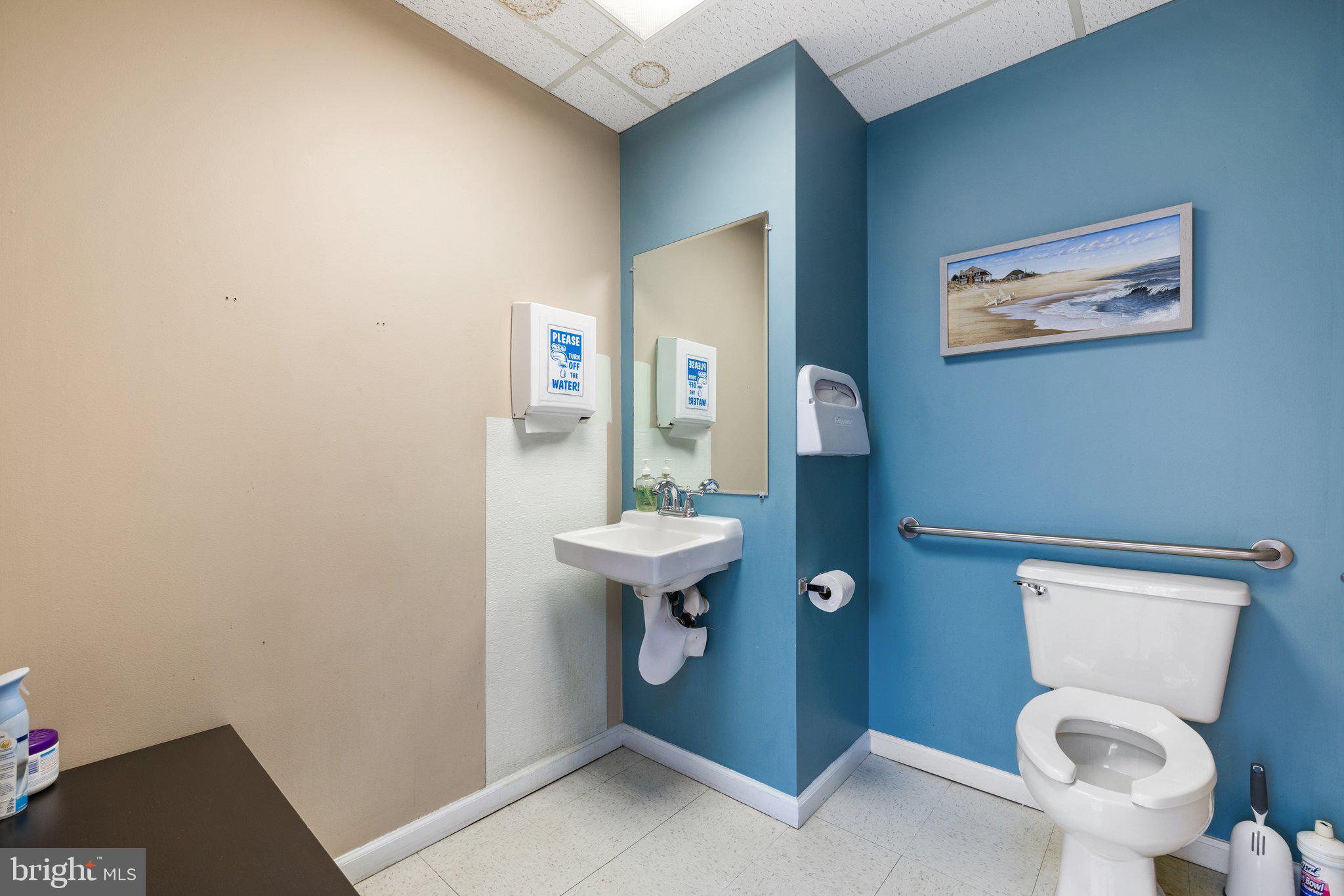 SHERWOOD HALL MED CENT - Commercial Sale