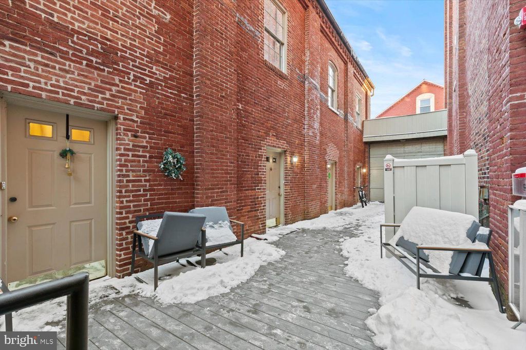 Photo of 231 N Shippen Street #UNIT 132, Lancaster, PA 17602 (MLS # PALA2045888)