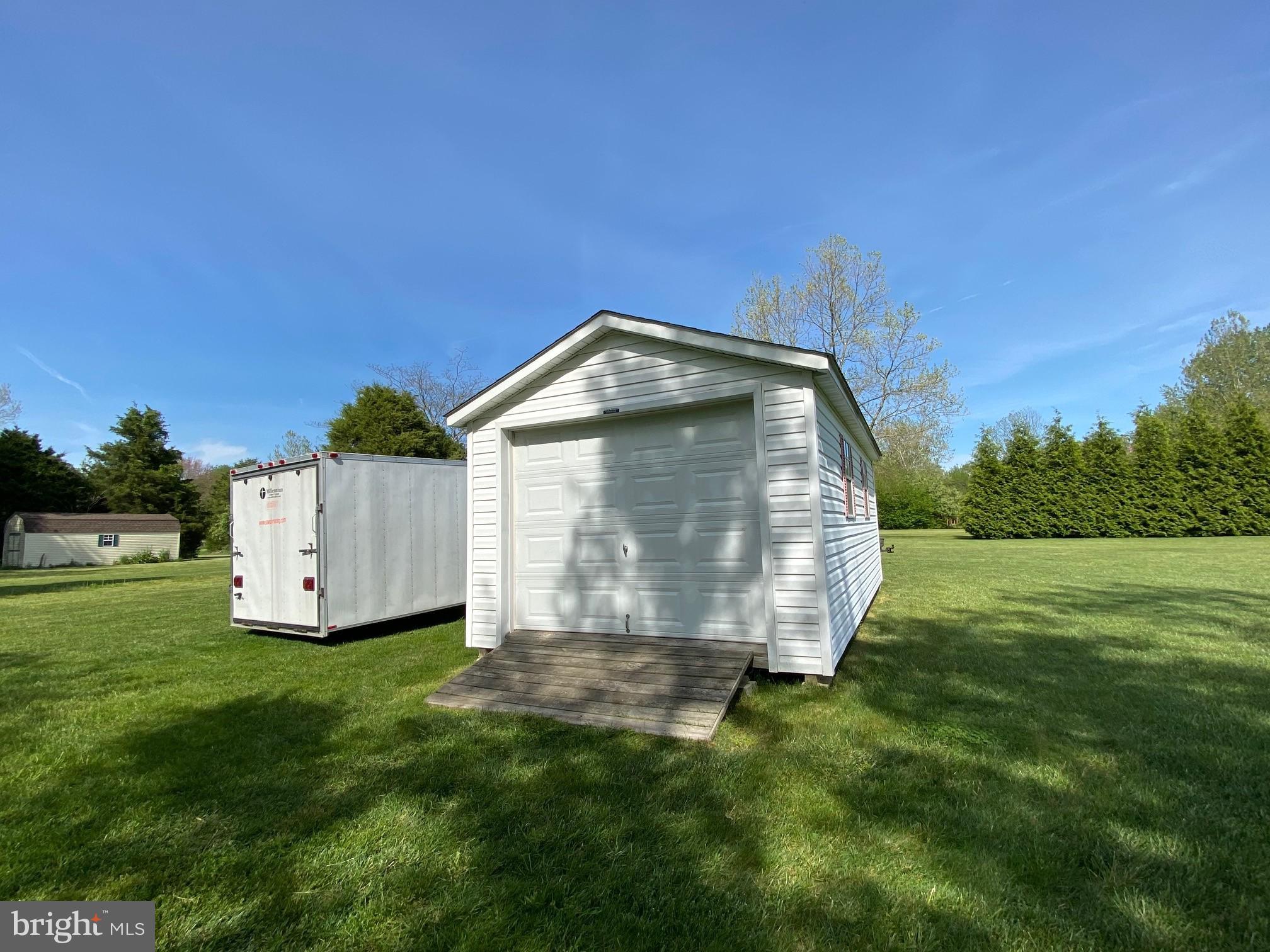 HILLS CORNER ESTATES - Residential