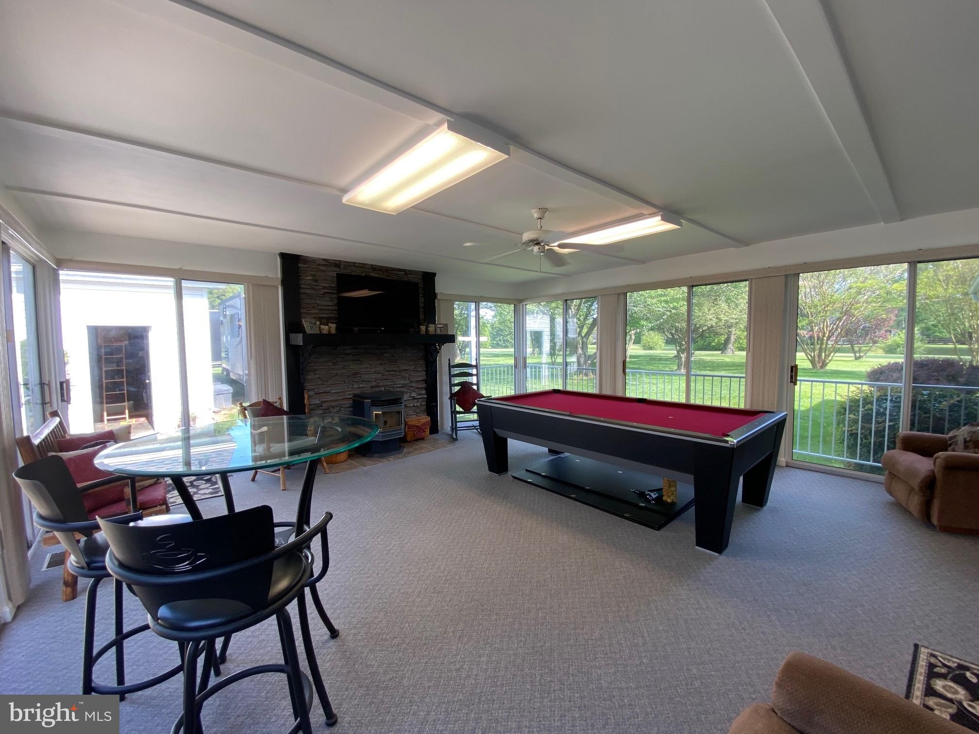 HILLS CORNER ESTATES - Residential