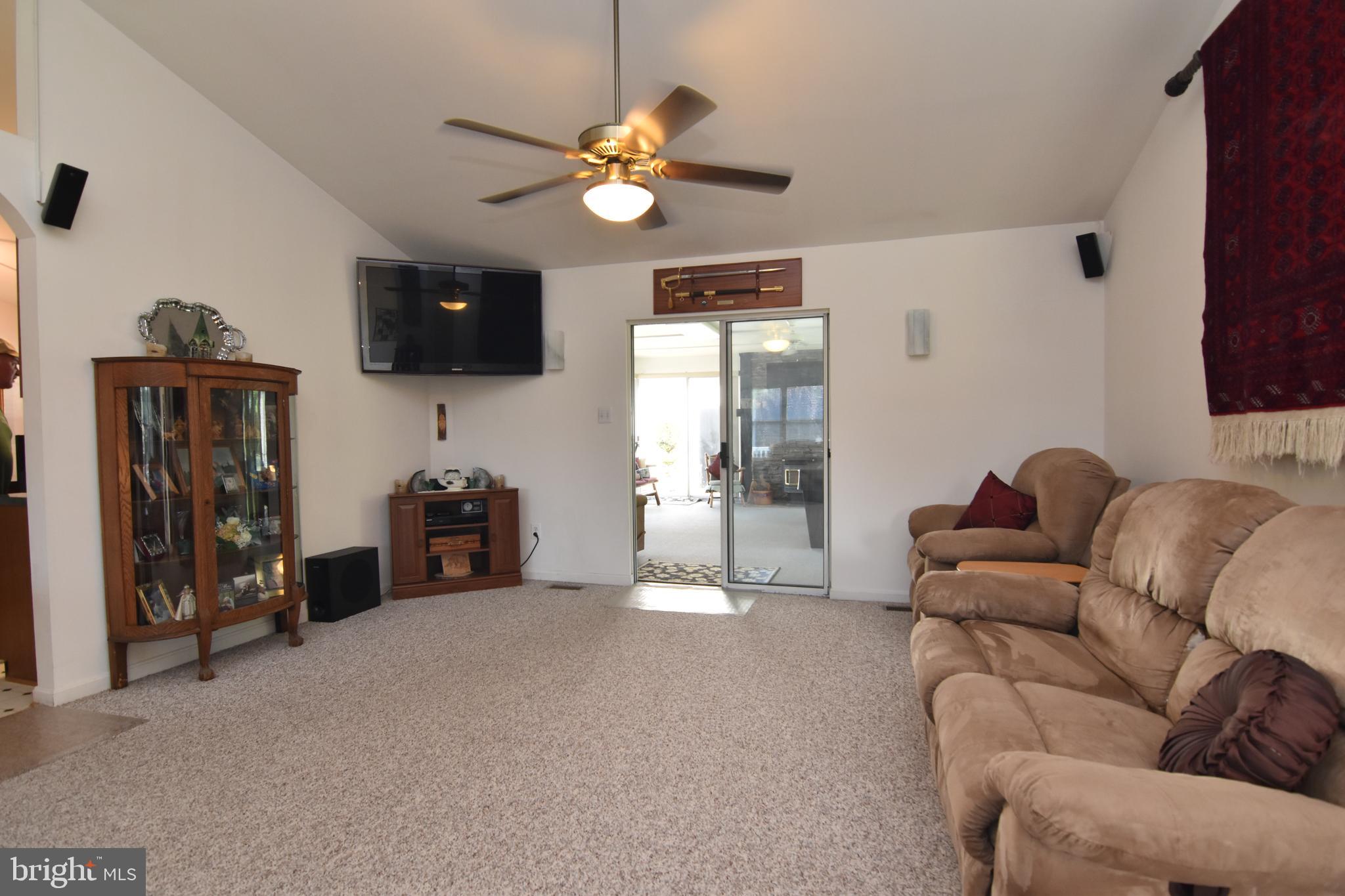 HILLS CORNER ESTATES - Residential