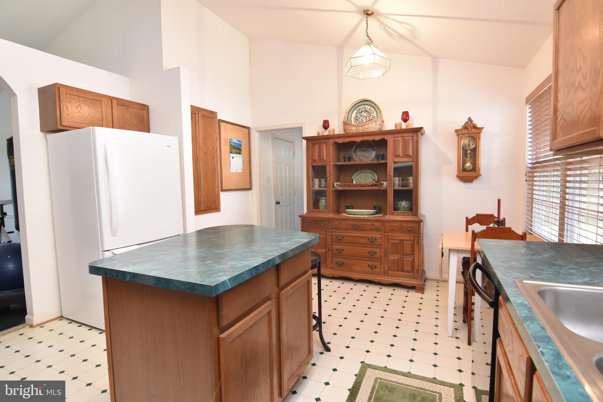 HILLS CORNER ESTATES - Residential