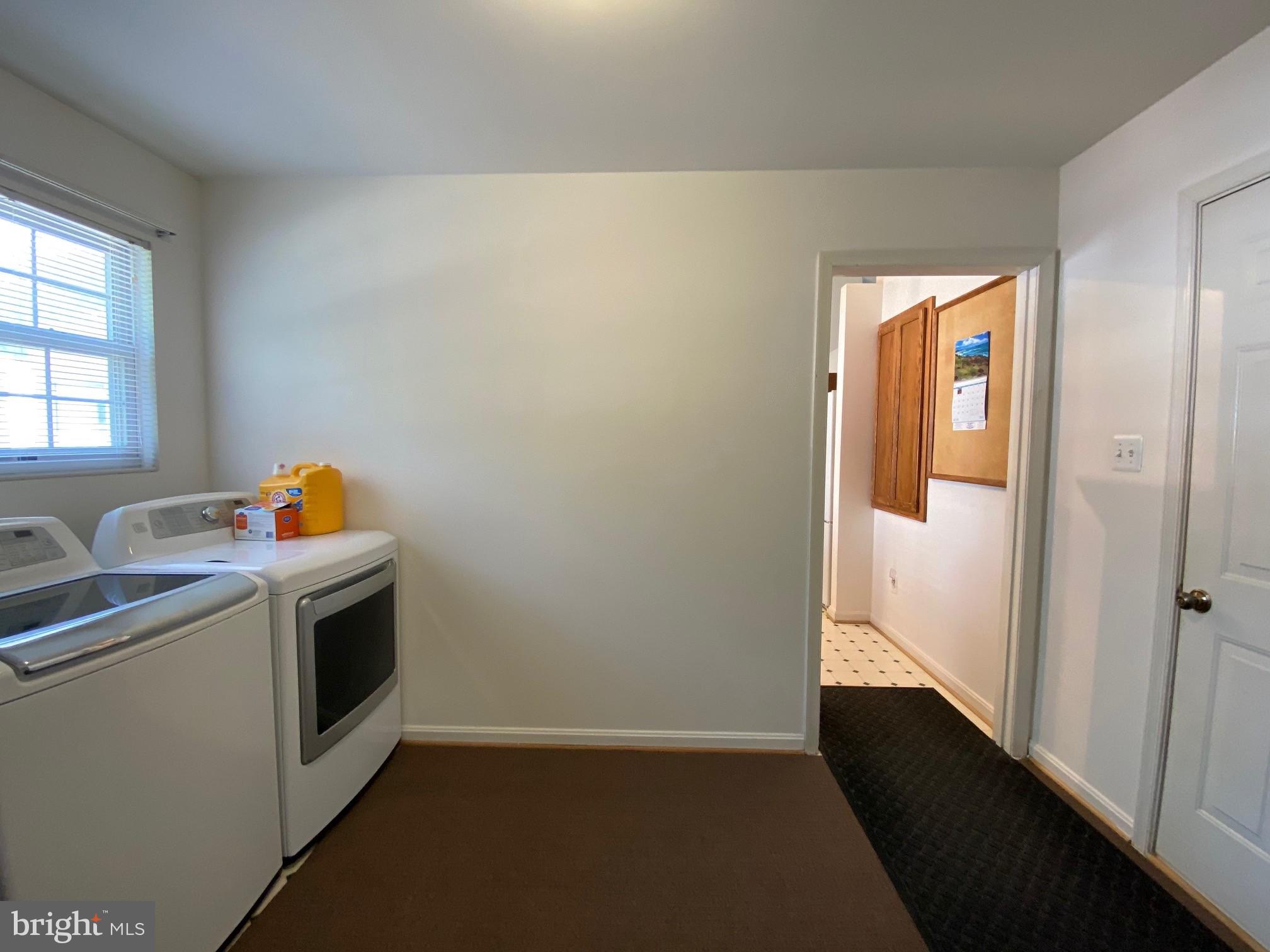 HILLS CORNER ESTATES - Residential