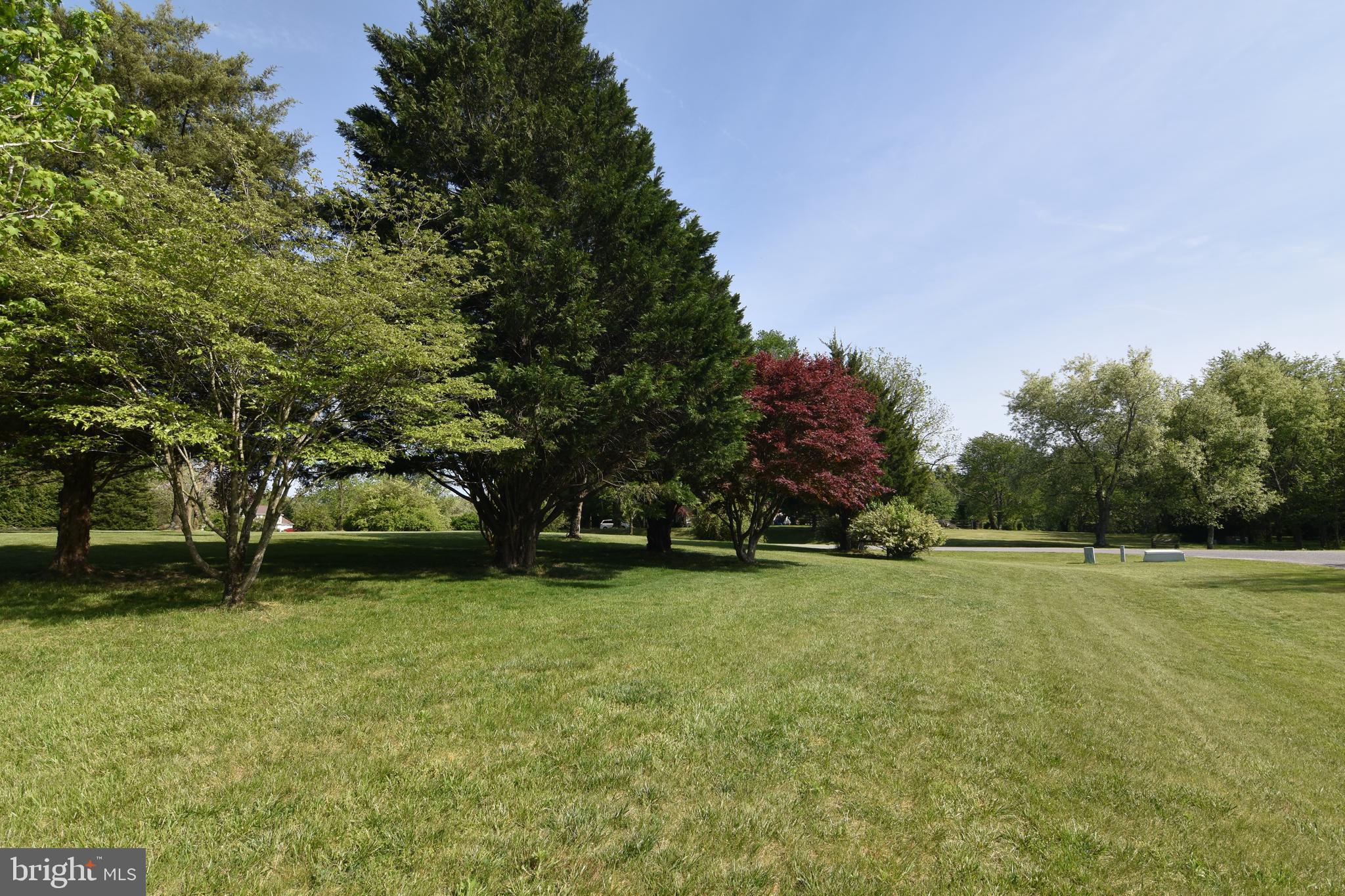 HILLS CORNER ESTATES - Residential