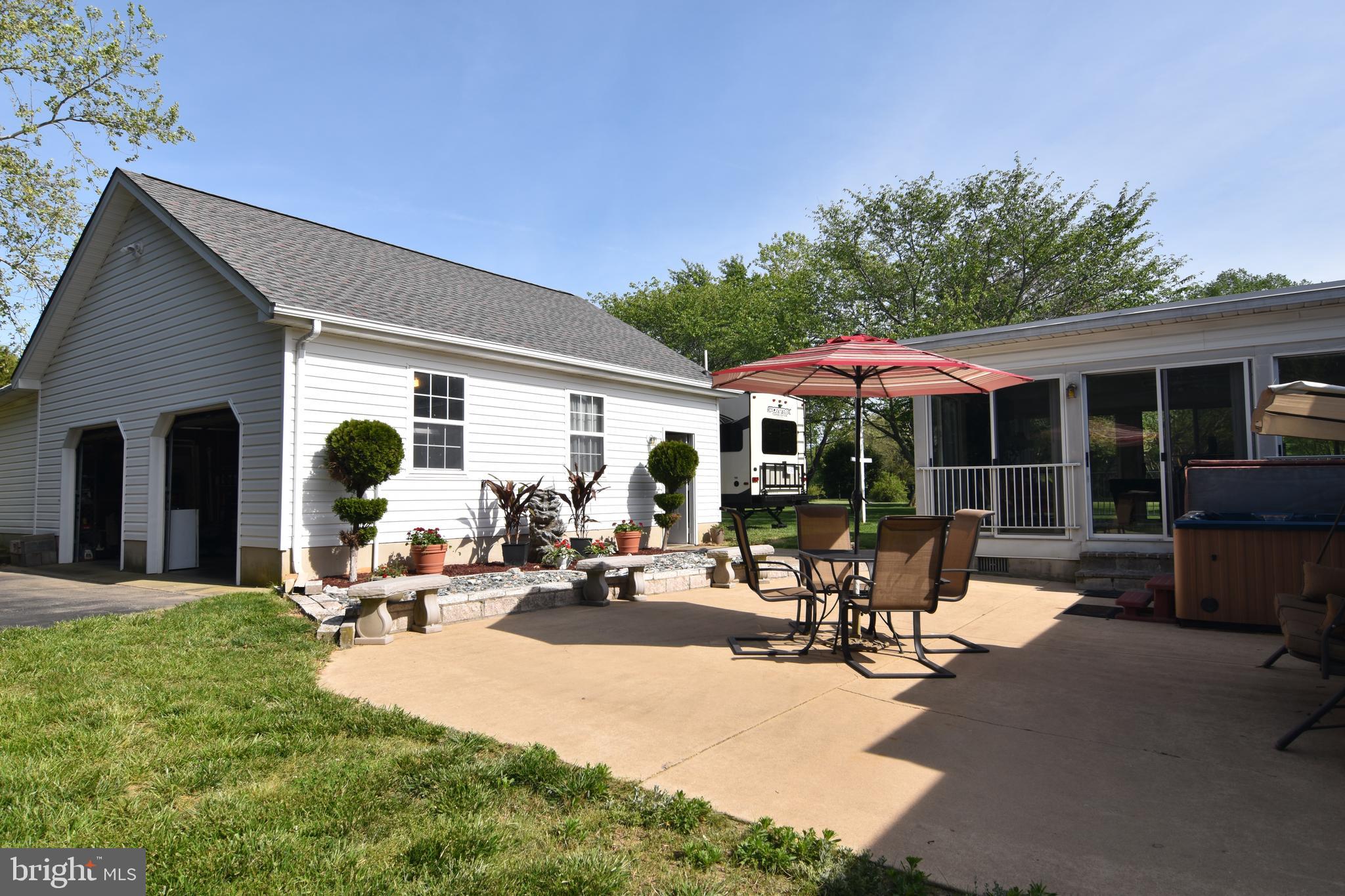 HILLS CORNER ESTATES - Residential