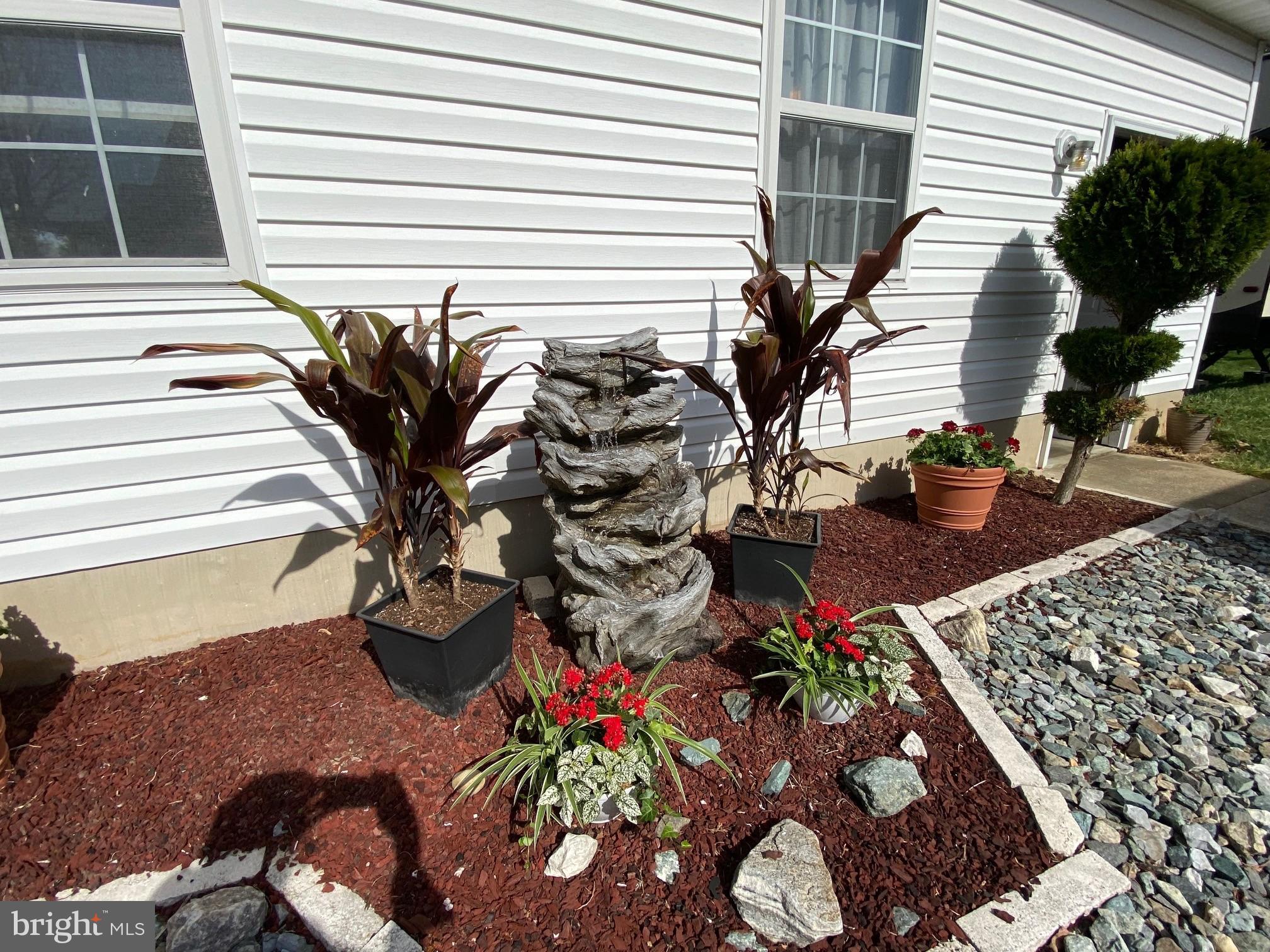 HILLS CORNER ESTATES - Residential