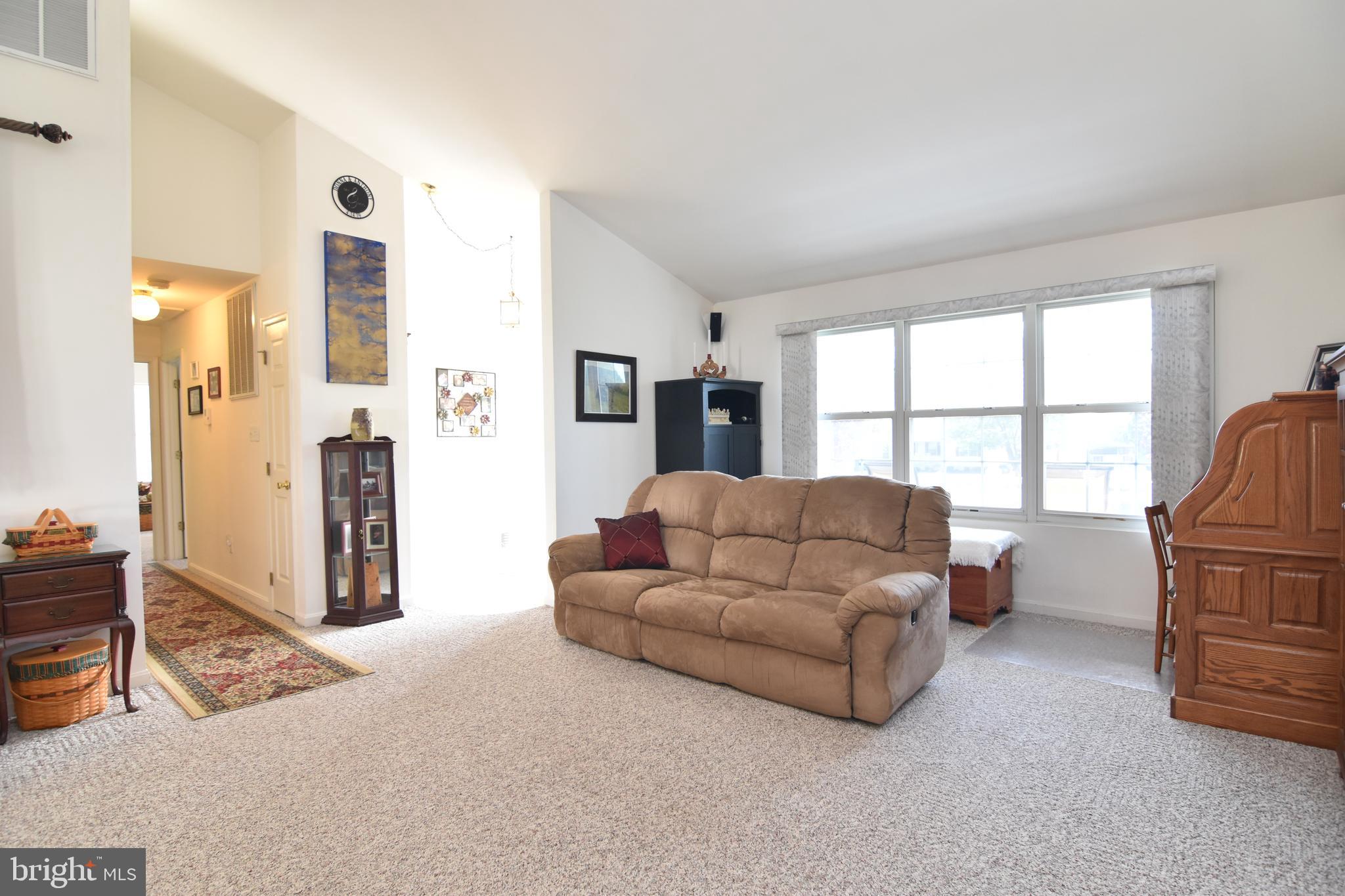 HILLS CORNER ESTATES - Residential