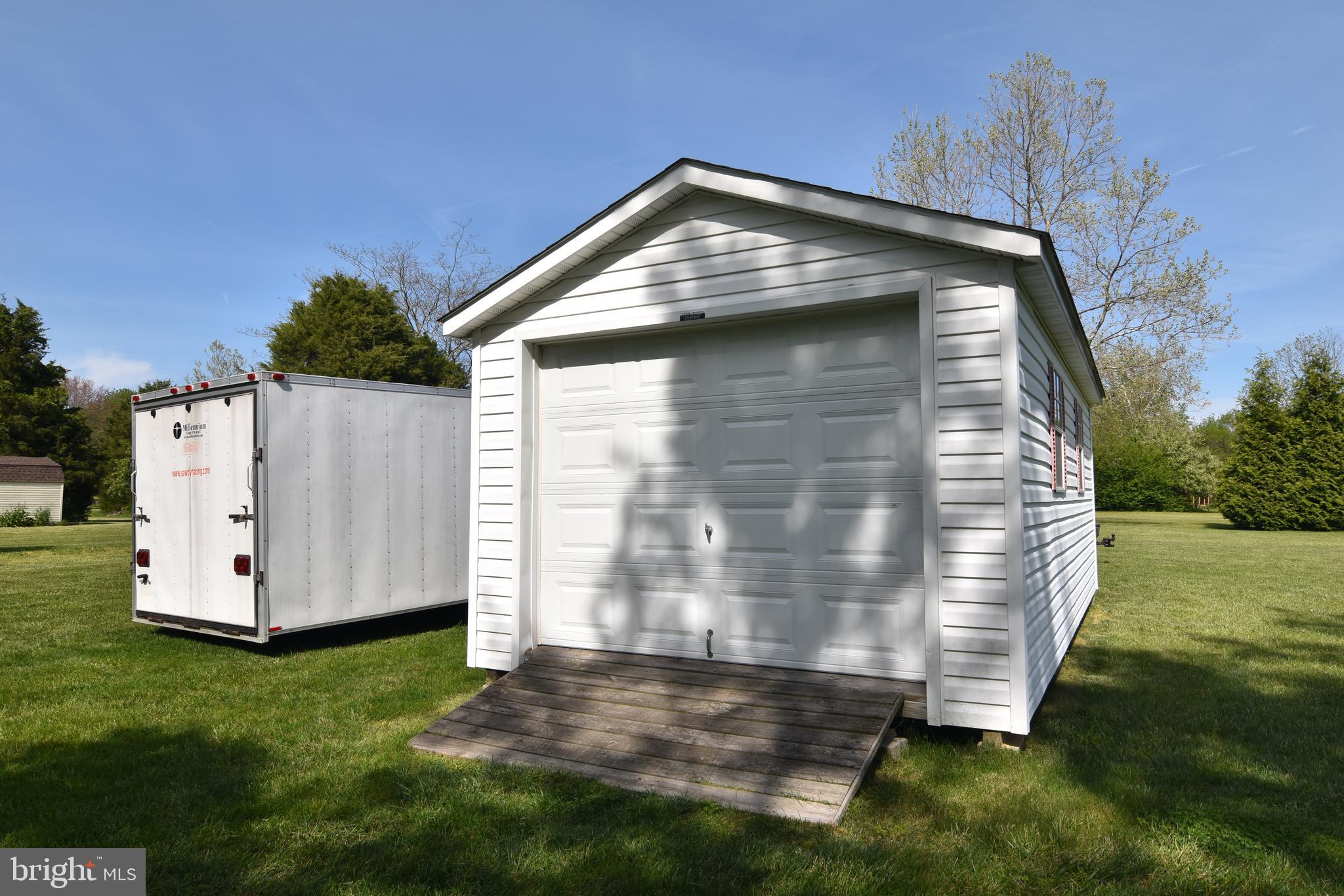 HILLS CORNER ESTATES - Residential