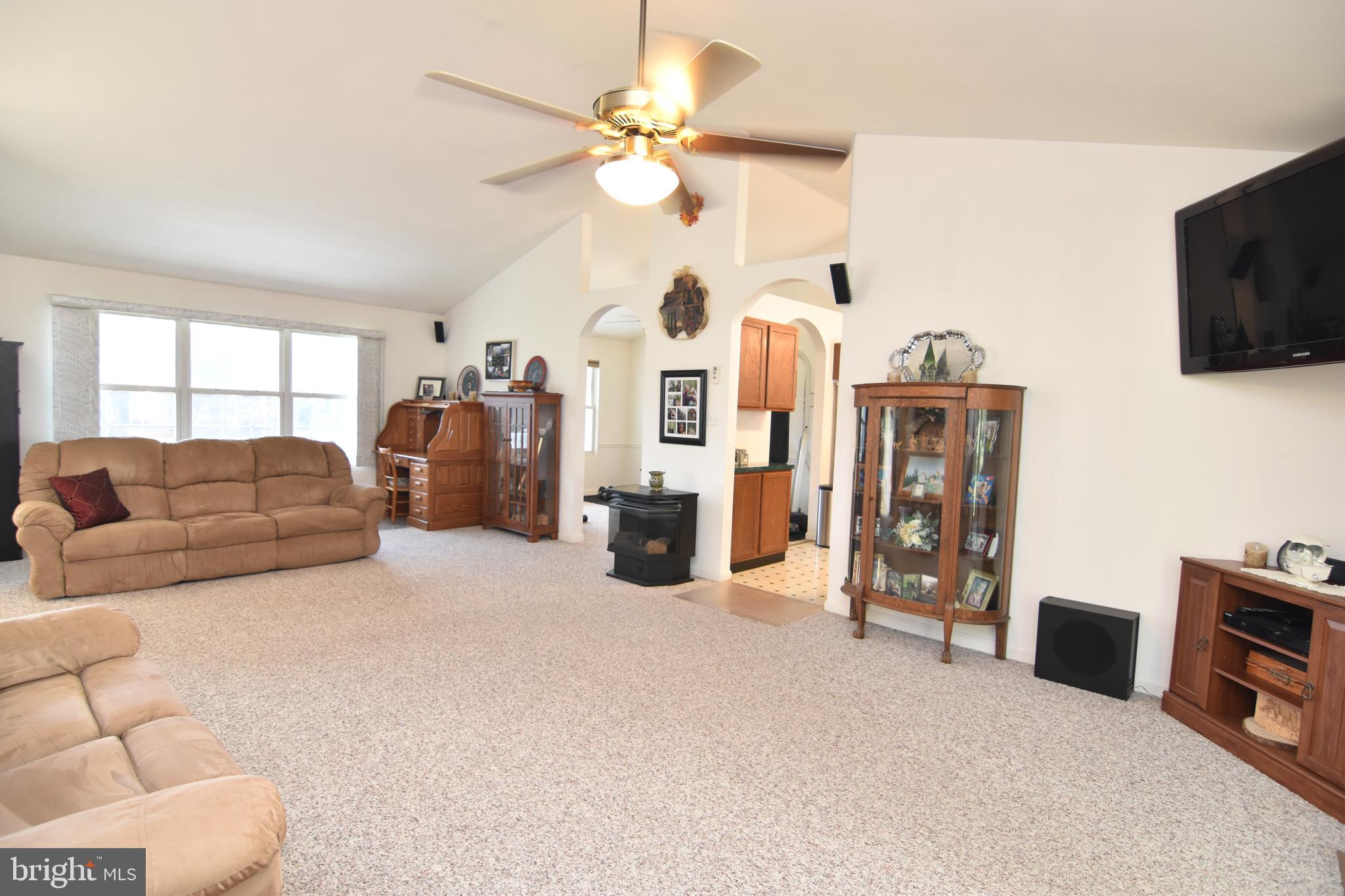 HILLS CORNER ESTATES - Residential