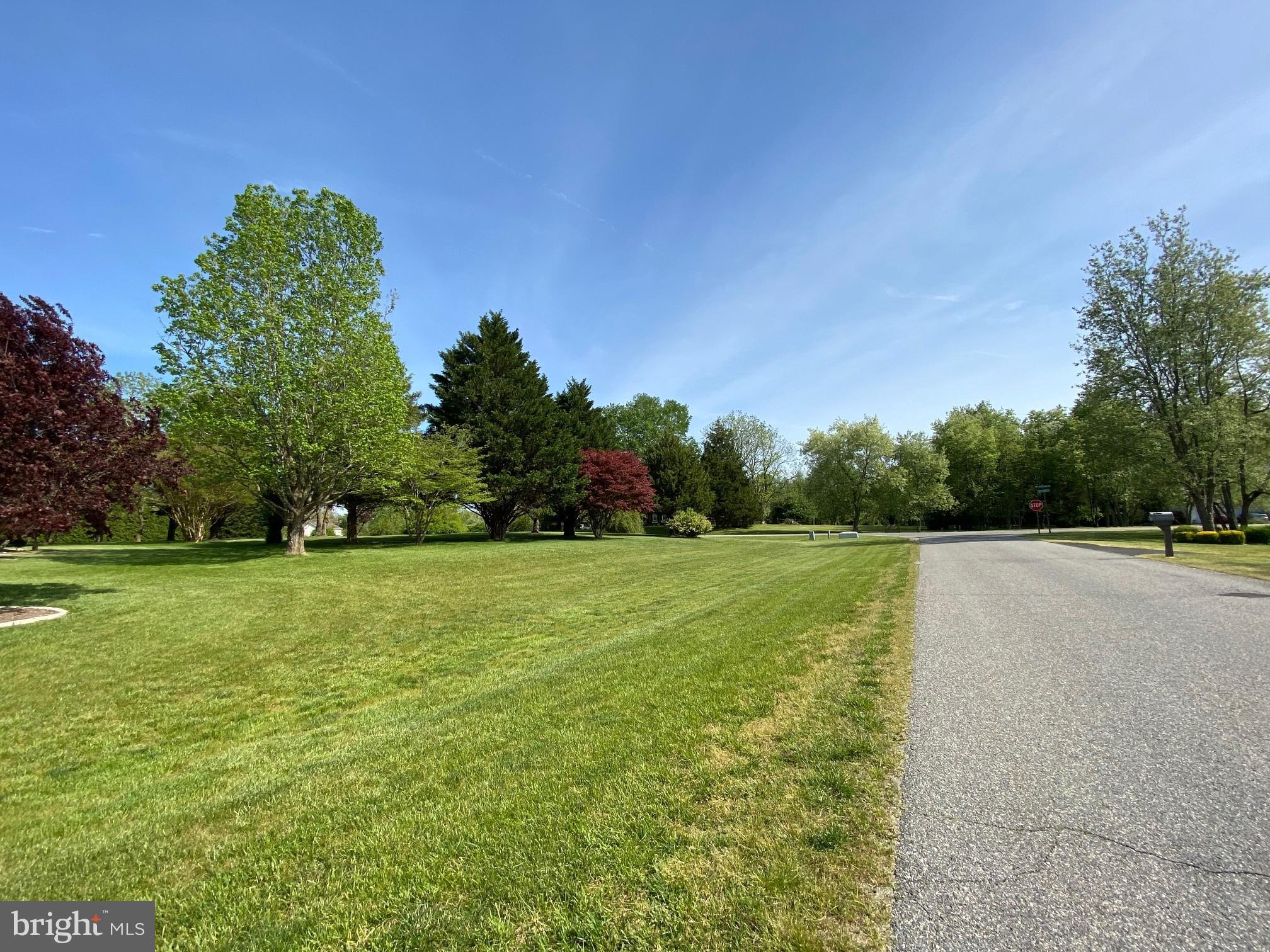 HILLS CORNER ESTATES - Residential