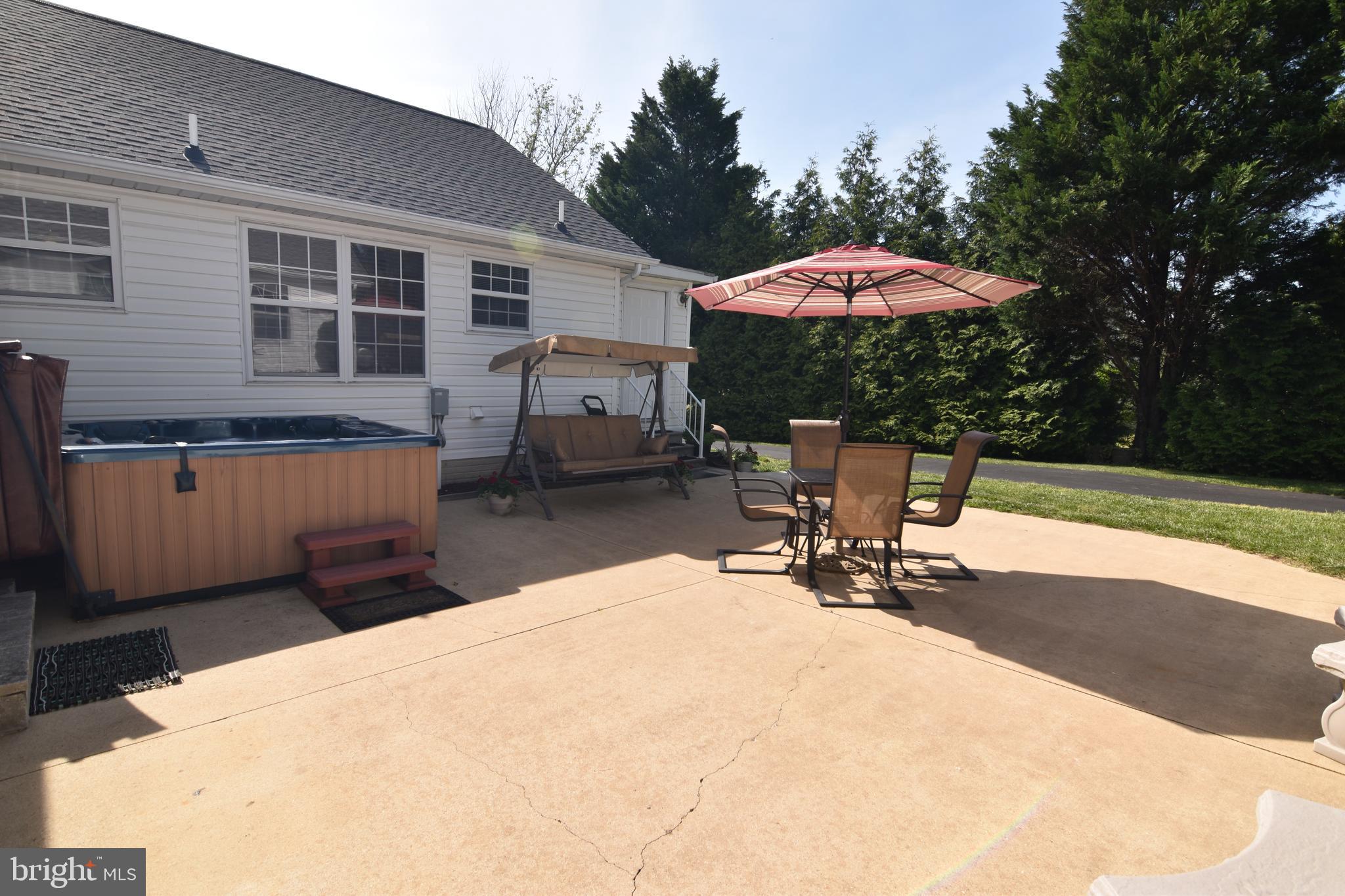 HILLS CORNER ESTATES - Residential