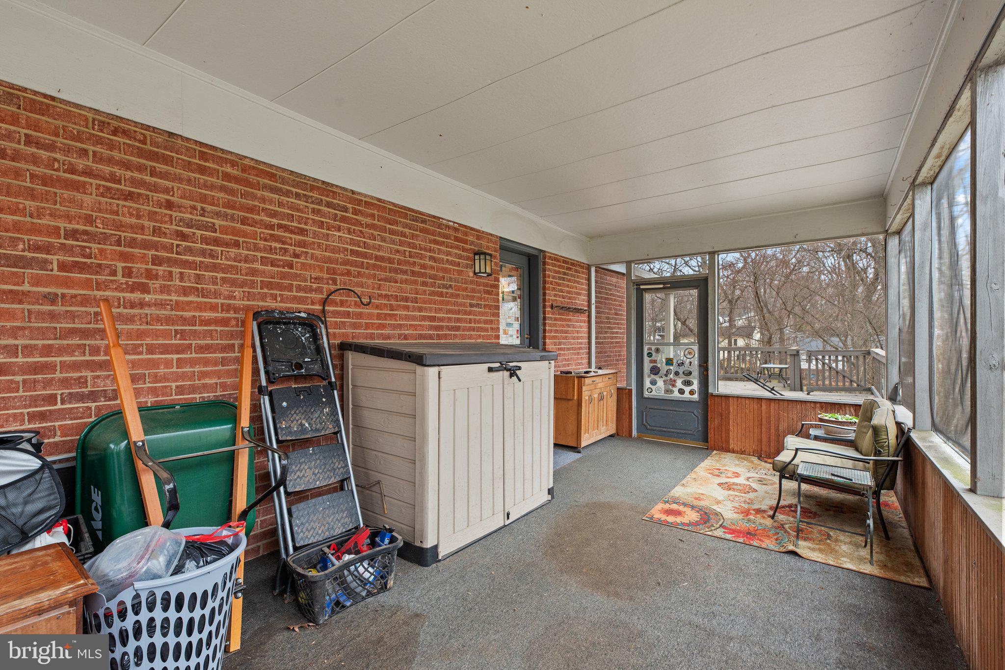 MANOR WOODS - Residential