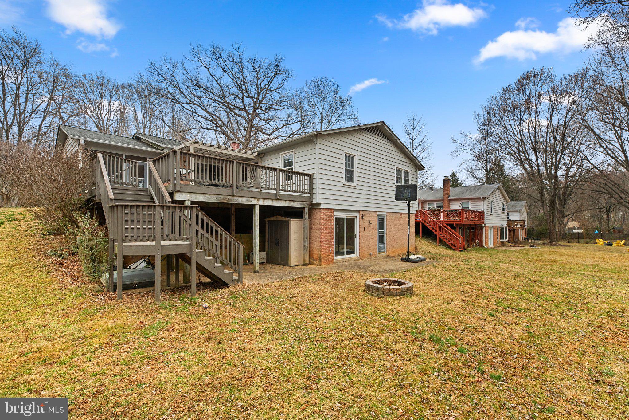 MANOR WOODS - Residential