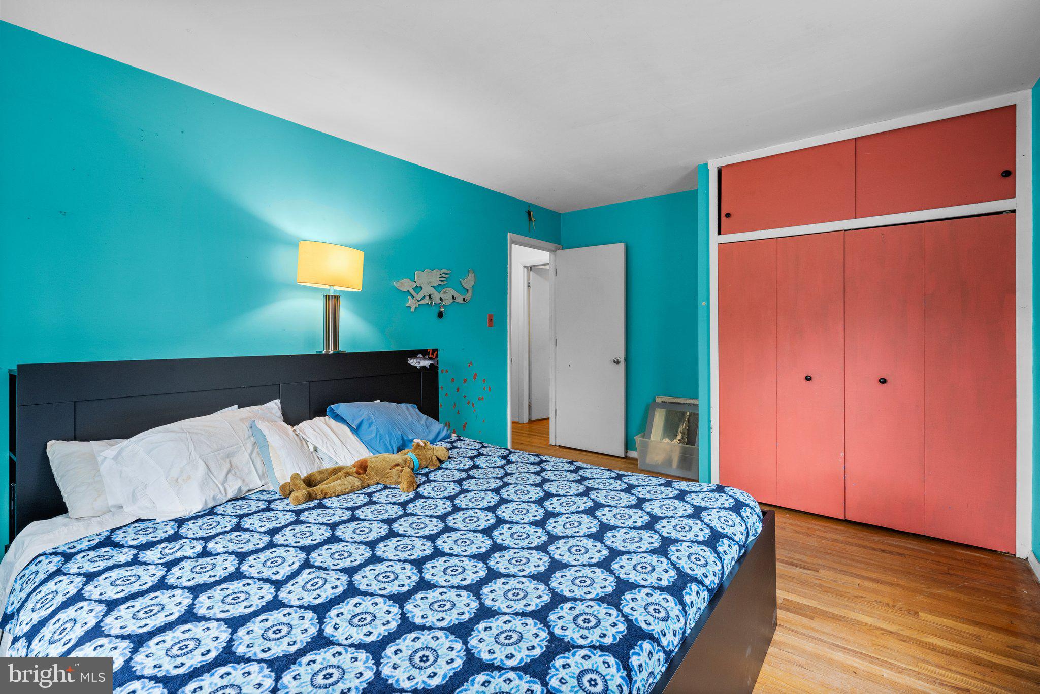 MANOR WOODS - Residential